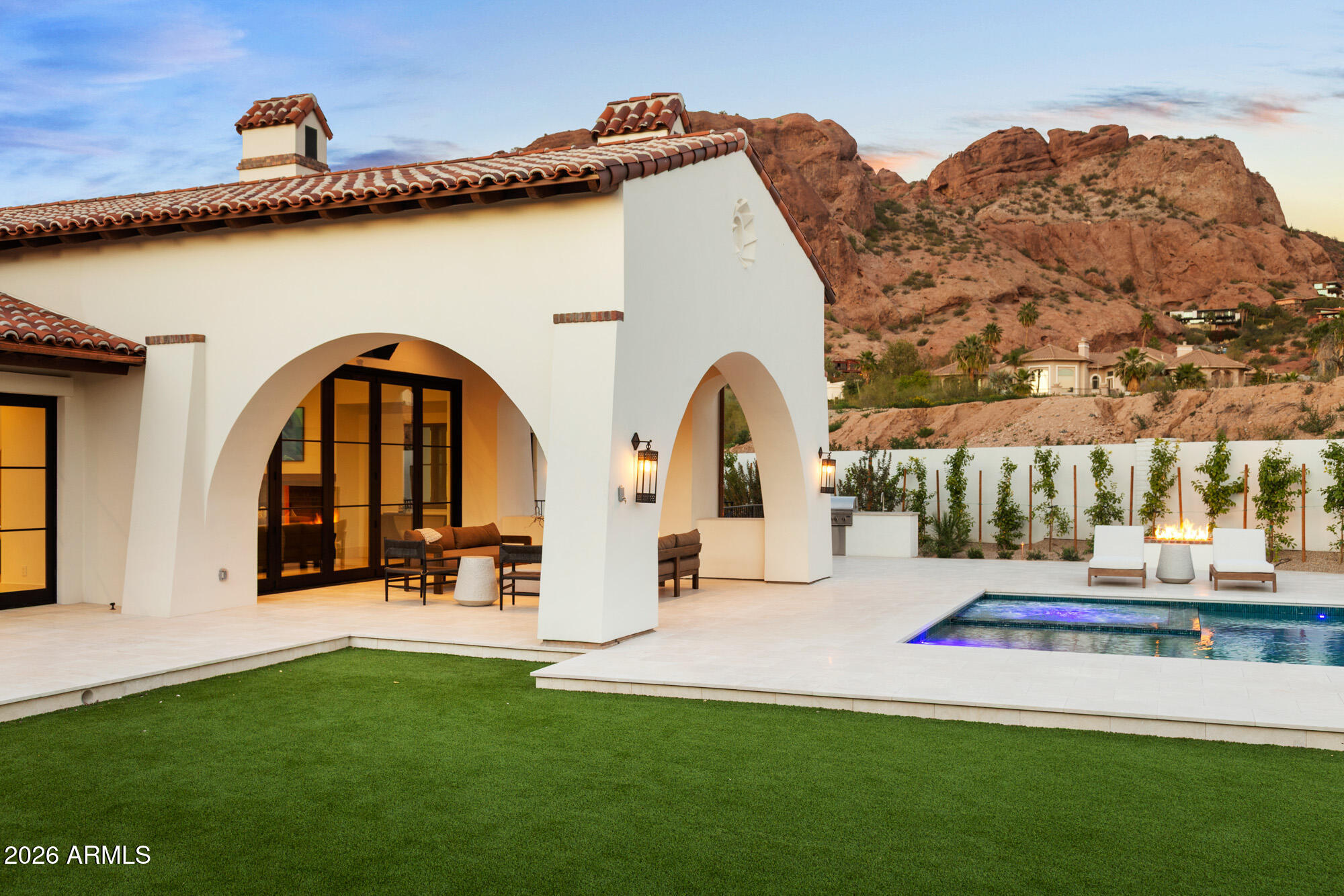 4605 E ROCKRIDGE Road