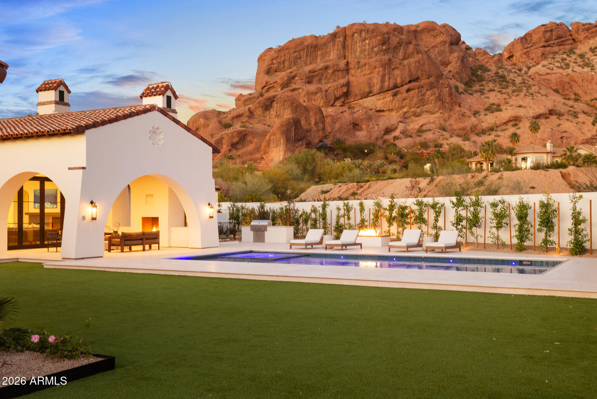 4605 E ROCKRIDGE Road