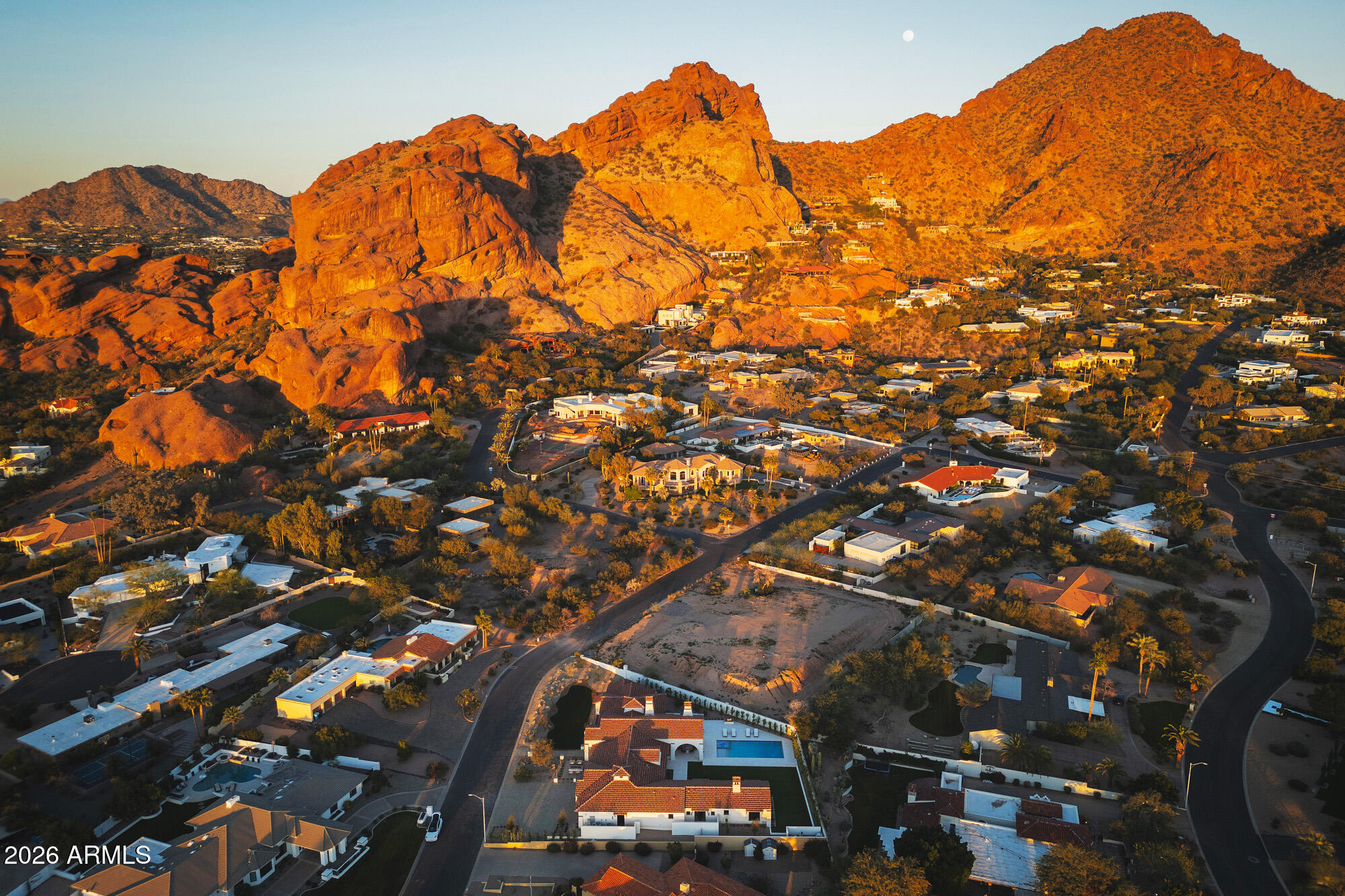 4605 E ROCKRIDGE Road