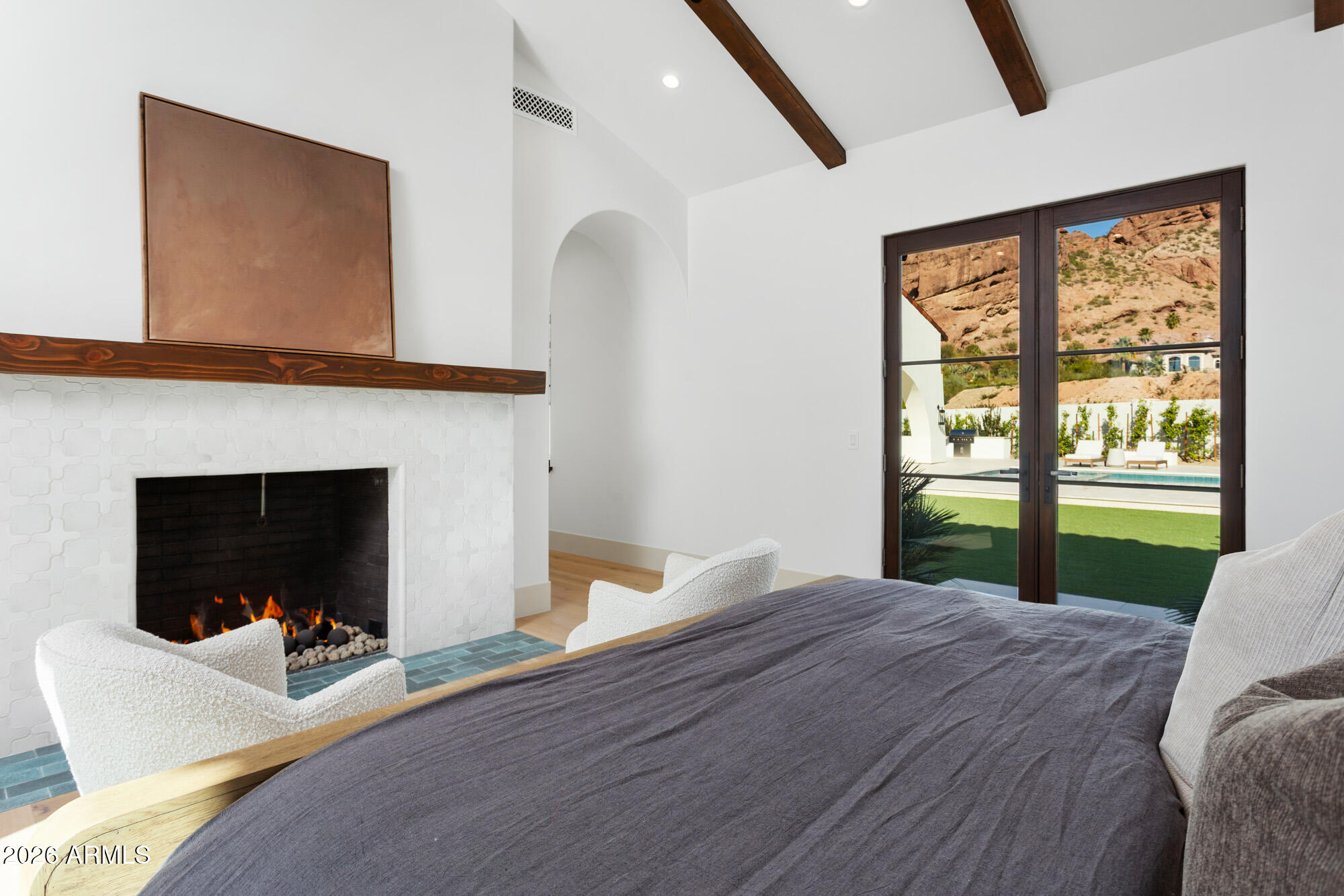 4605 E ROCKRIDGE Road