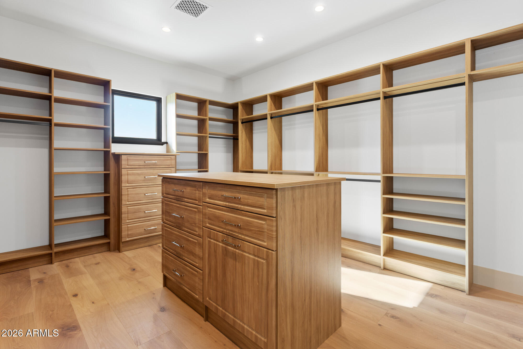 4605 E ROCKRIDGE Road