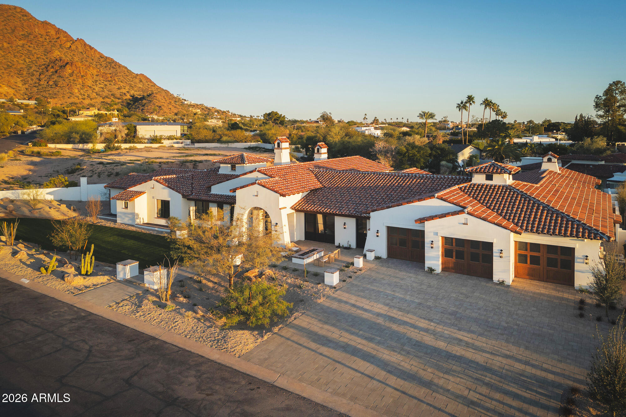 4605 E ROCKRIDGE Road