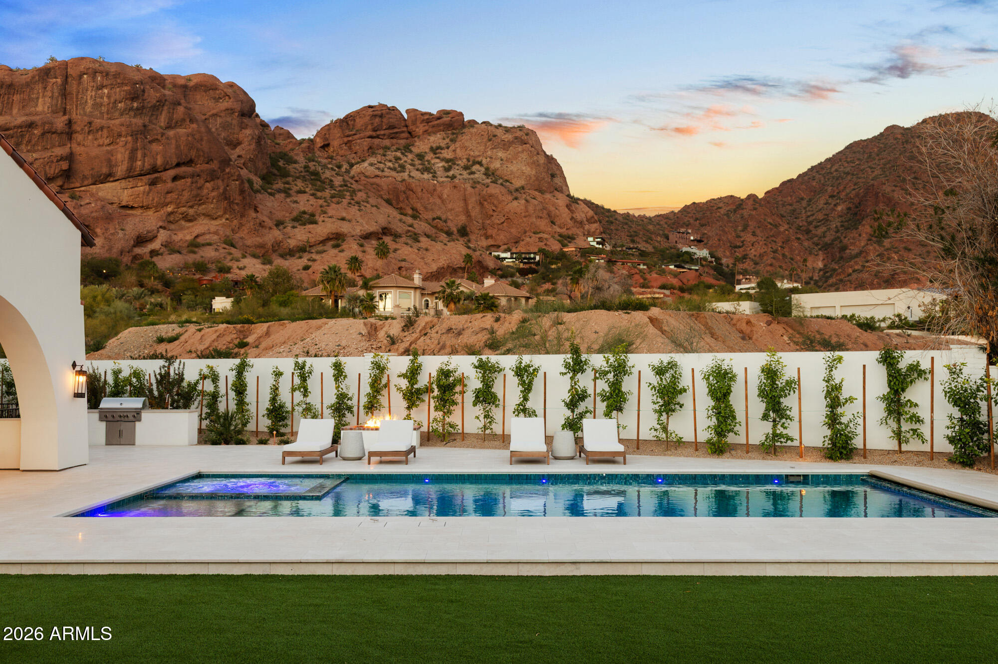 4605 E ROCKRIDGE Road