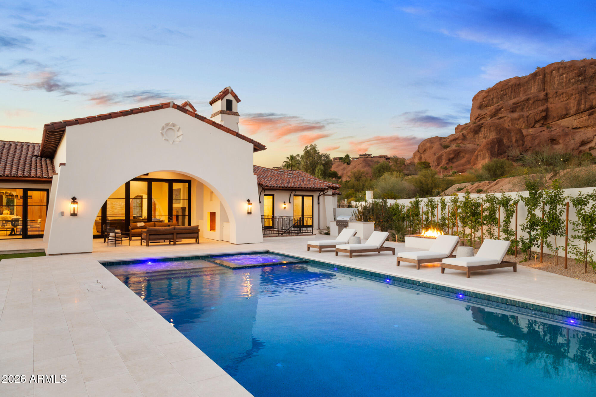 4605 E ROCKRIDGE Road