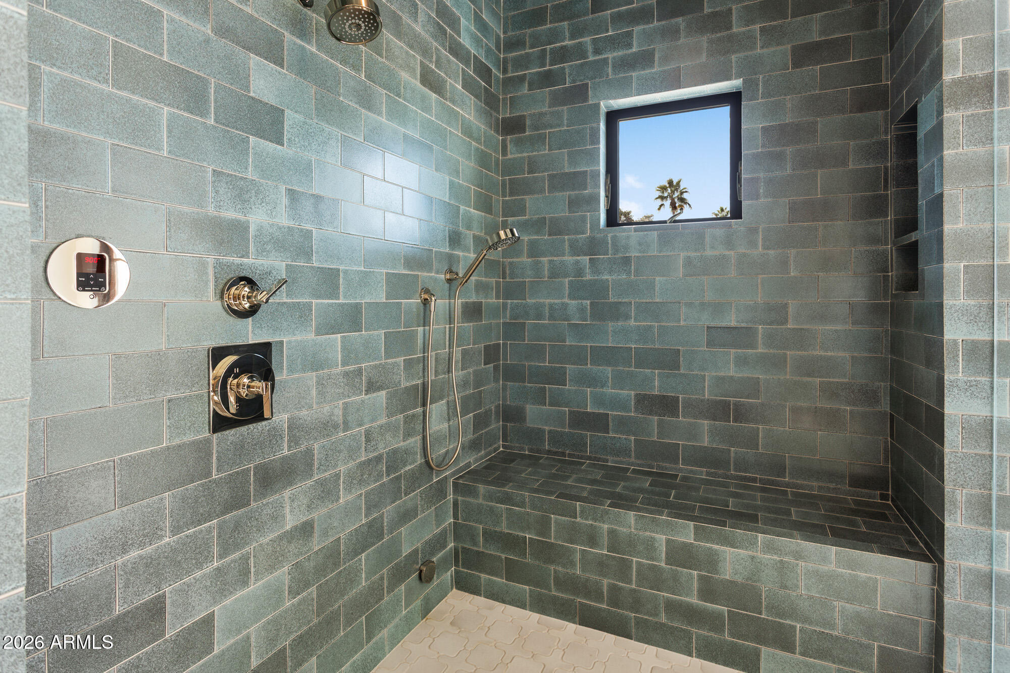 4605 E ROCKRIDGE Road