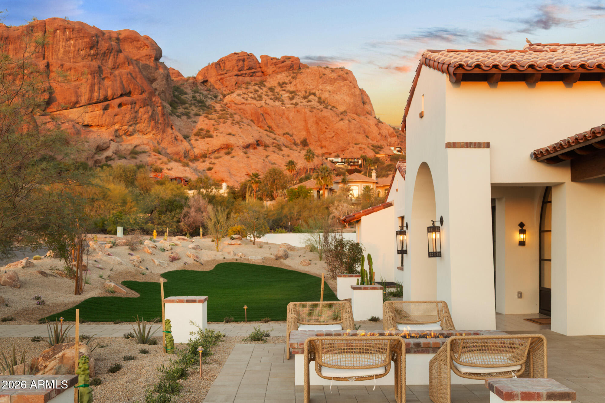 4605 E ROCKRIDGE Road