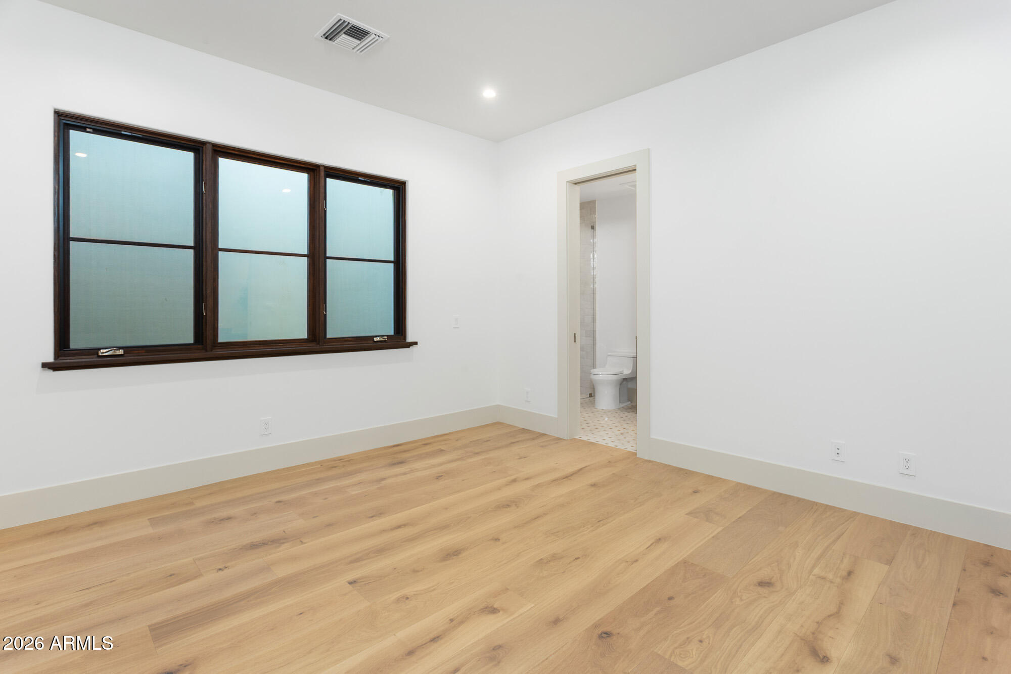 4605 E ROCKRIDGE Road