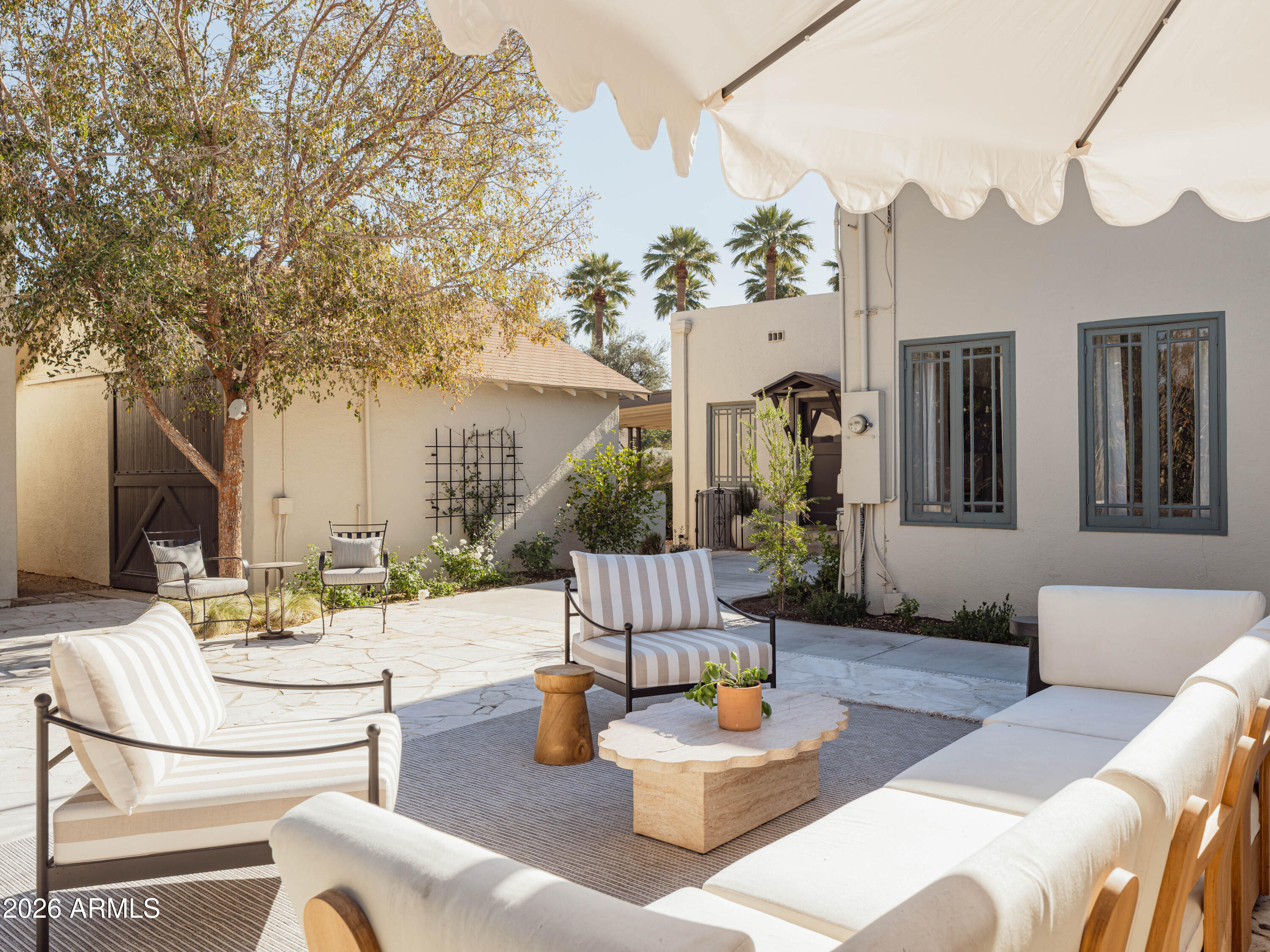 926 W LYNWOOD Street