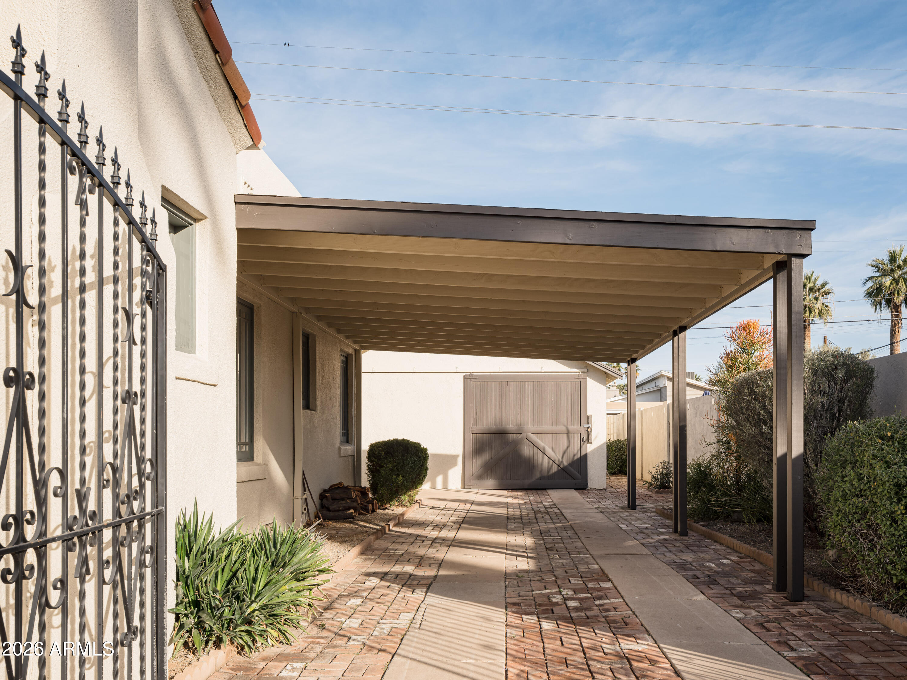 926 W LYNWOOD Street