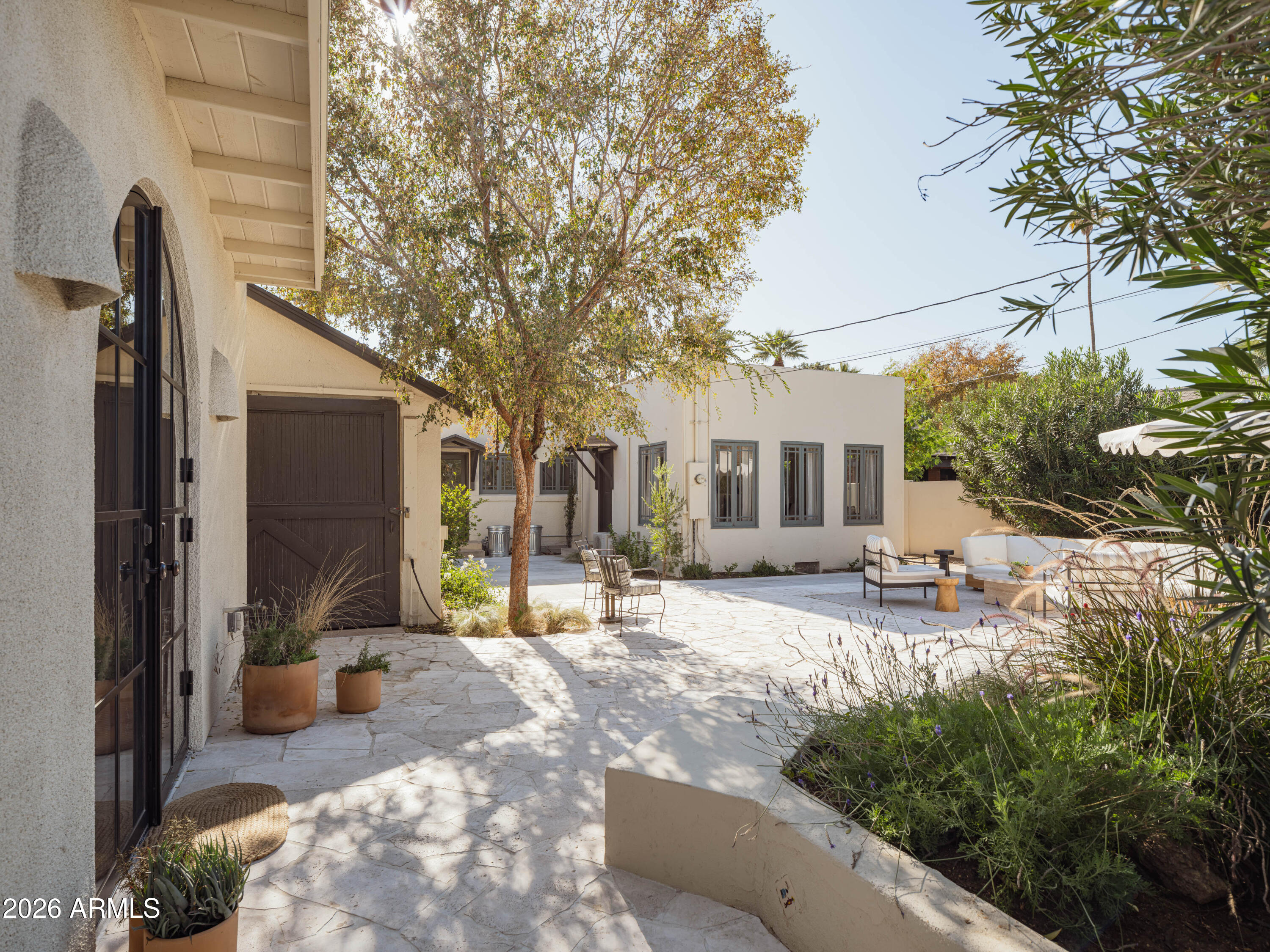 926 W LYNWOOD Street