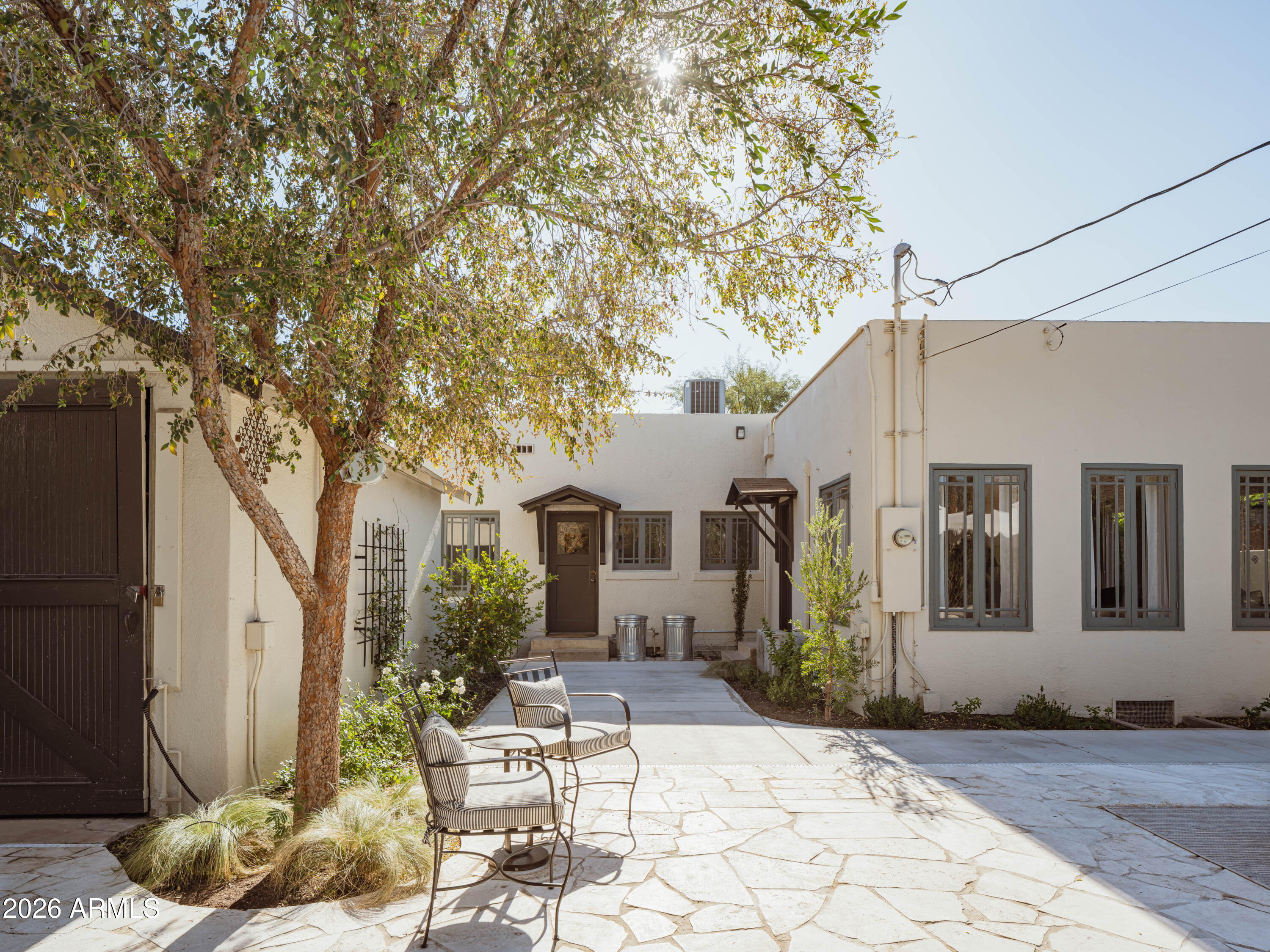 926 W LYNWOOD Street