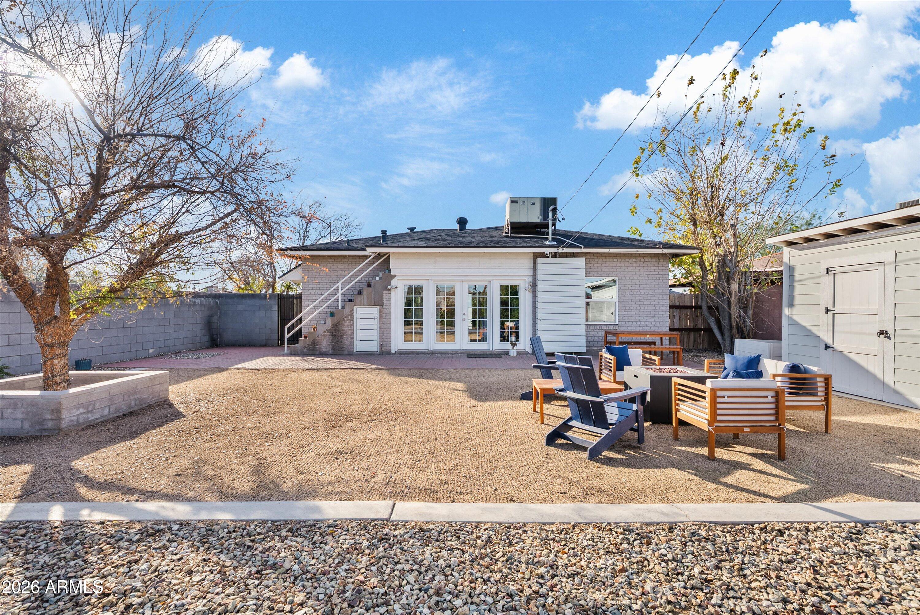 1346 E CORONADO Road