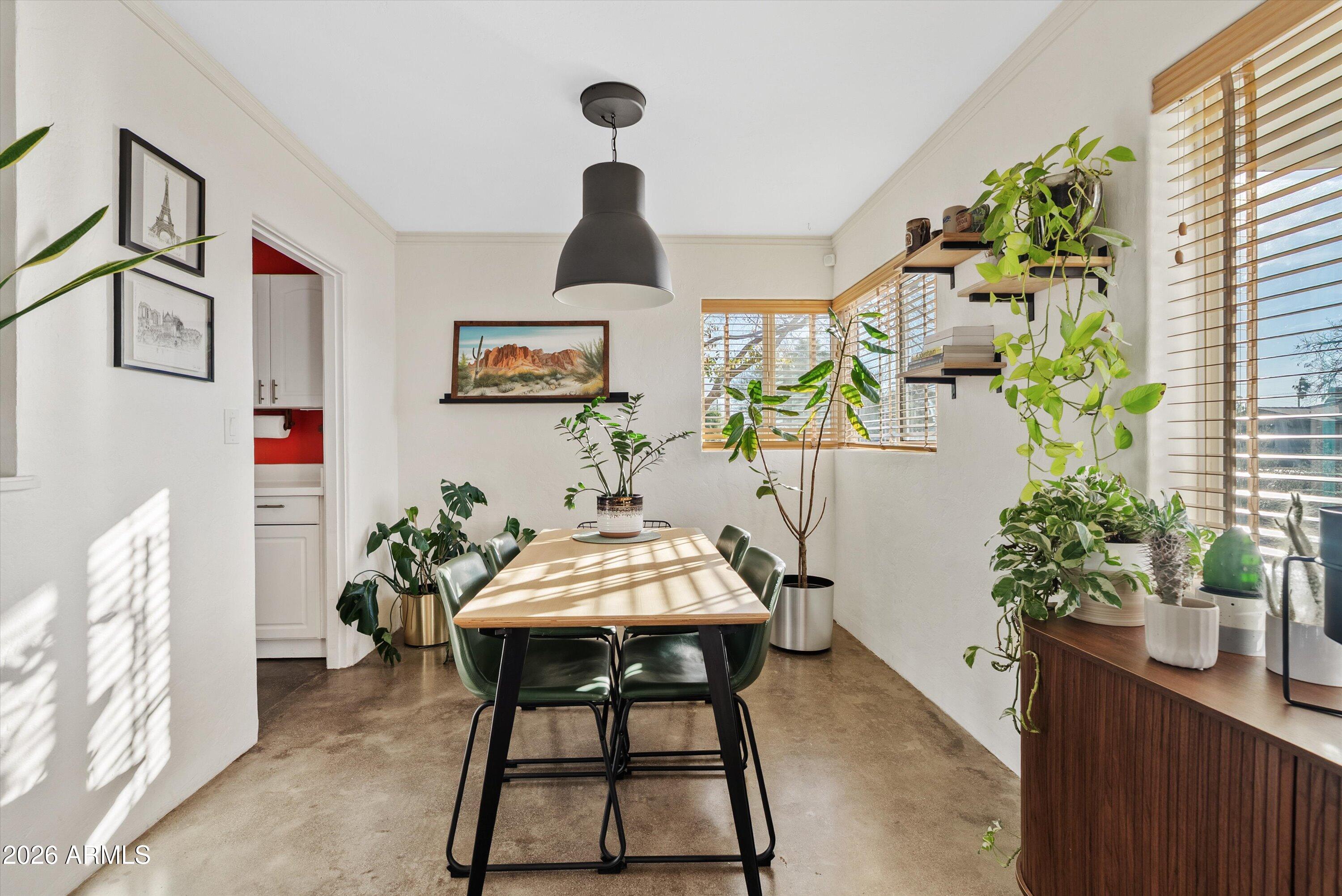 1346 E CORONADO Road