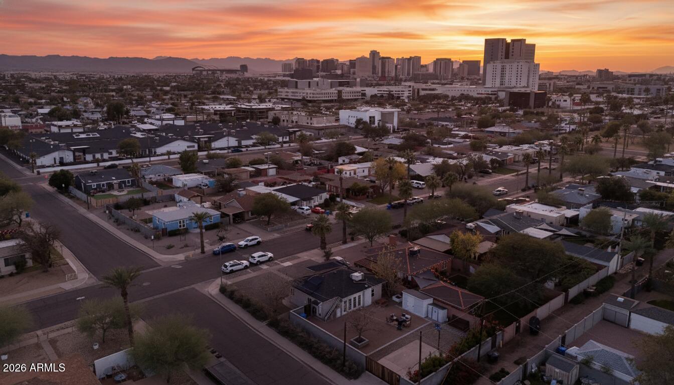 1346 E CORONADO Road