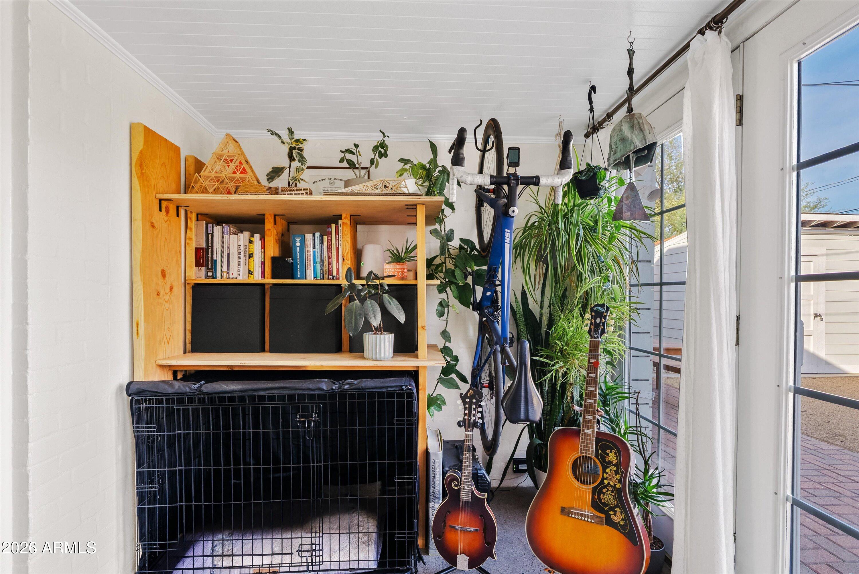 1346 E CORONADO Road