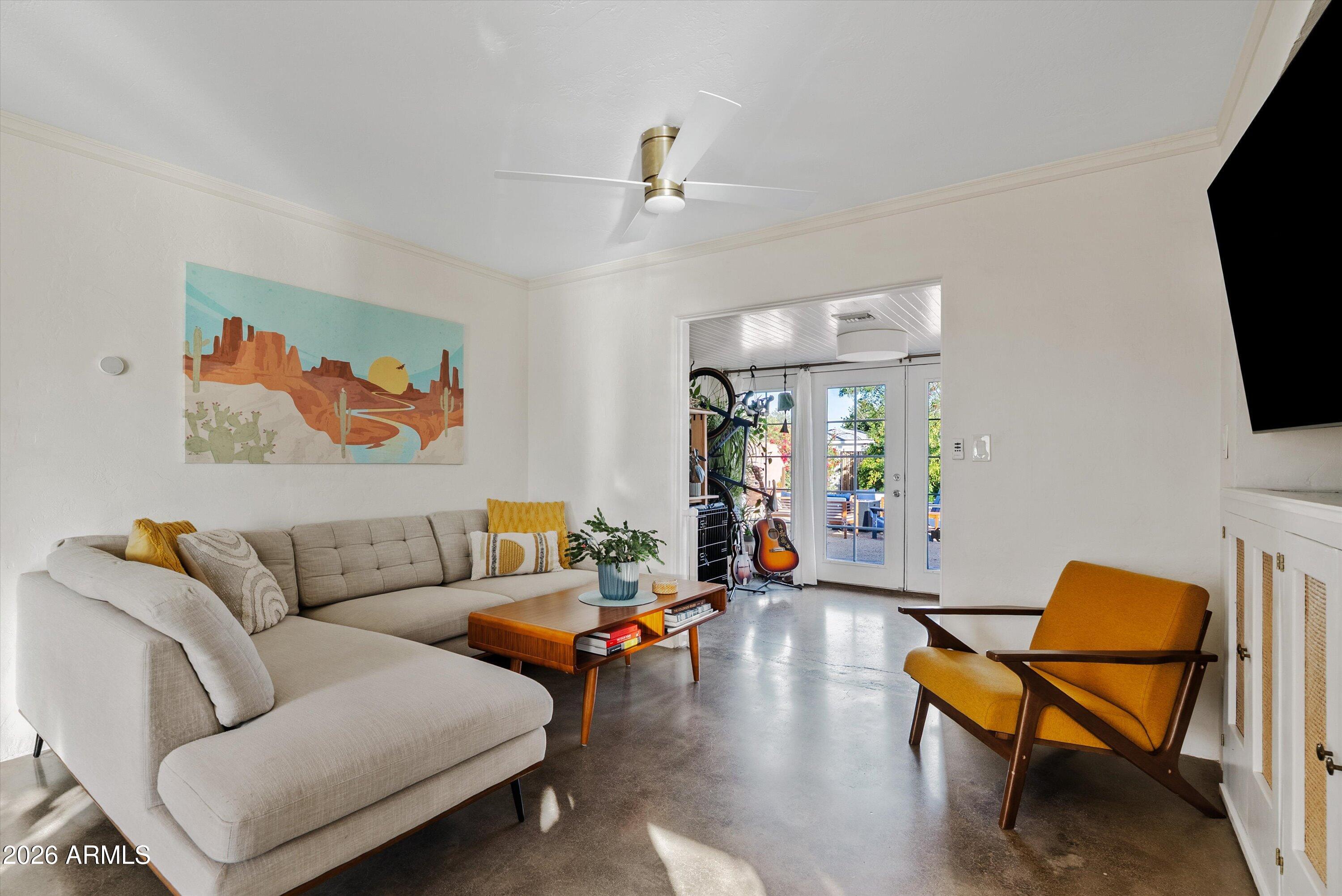 1346 E CORONADO Road