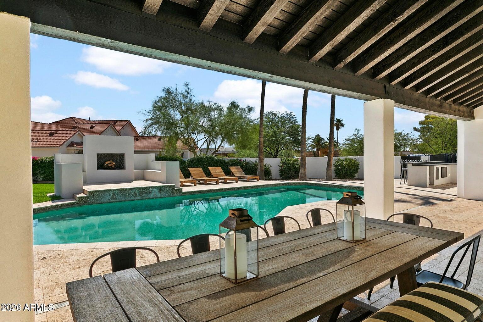 6718 E SAN JUAN Avenue