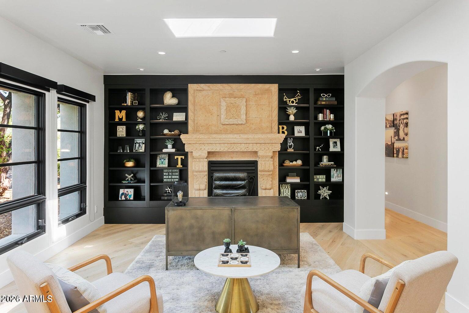 6718 E SAN JUAN Avenue