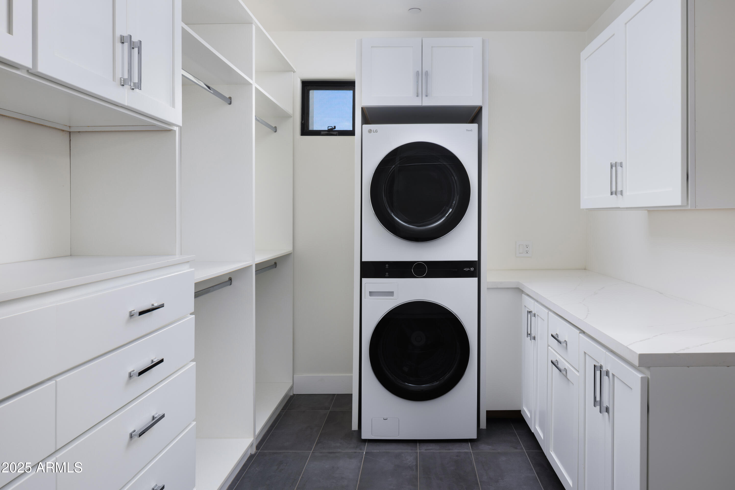 6718 E SAN JUAN Avenue