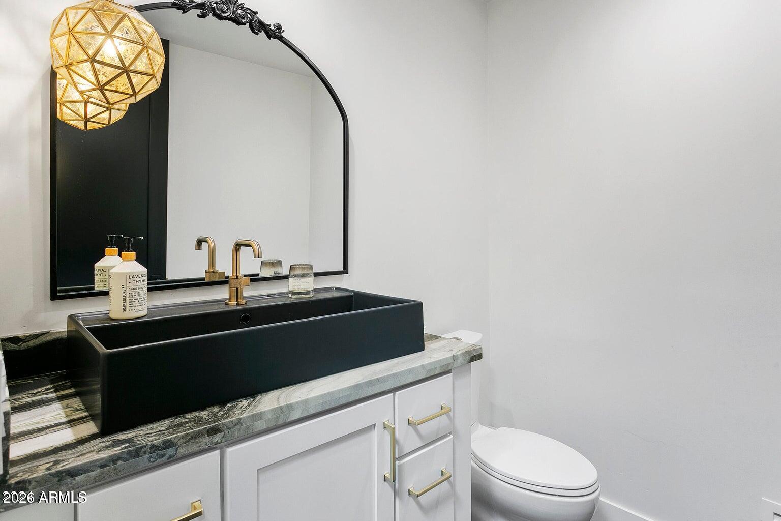 6718 E SAN JUAN Avenue