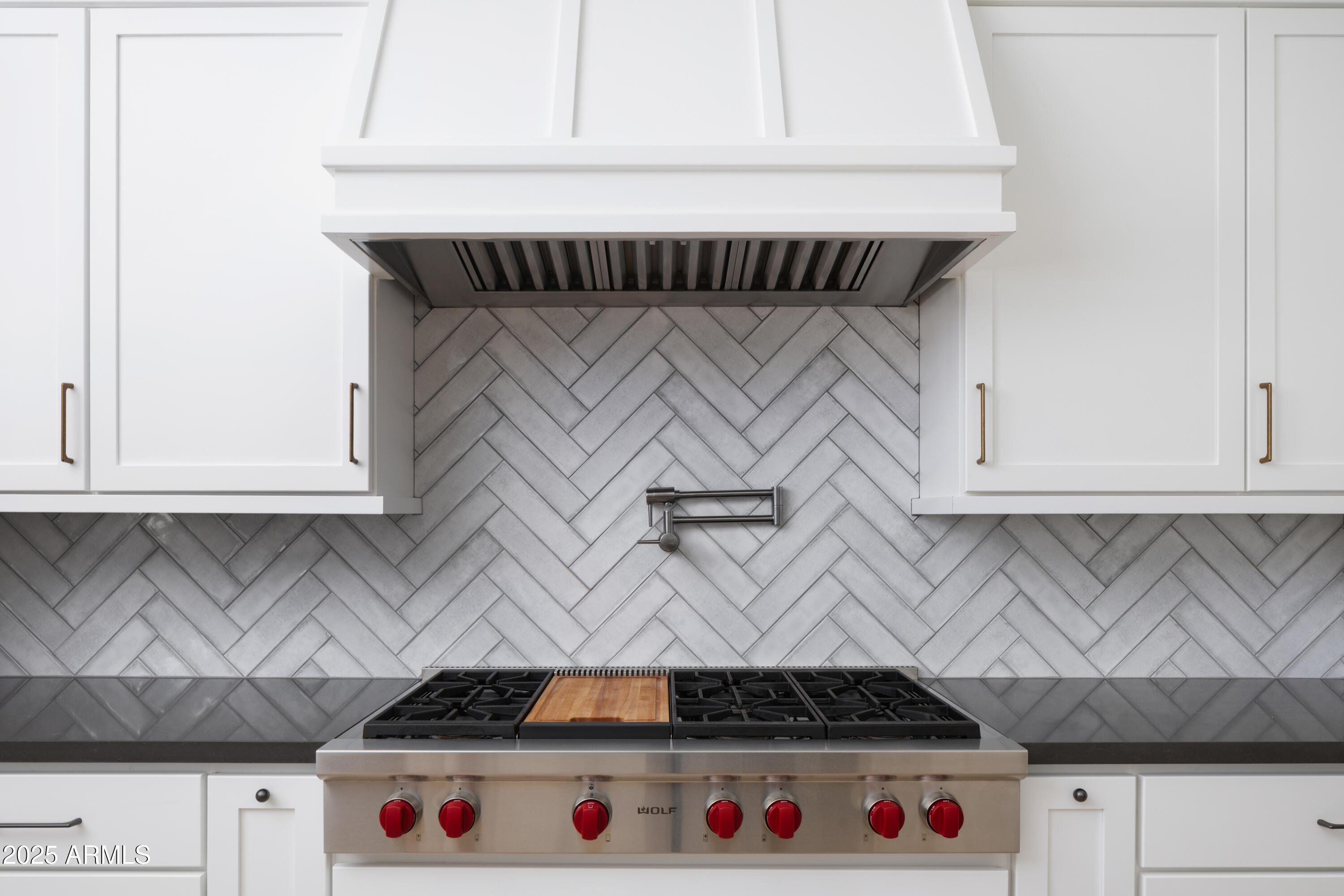 6718 E SAN JUAN Avenue