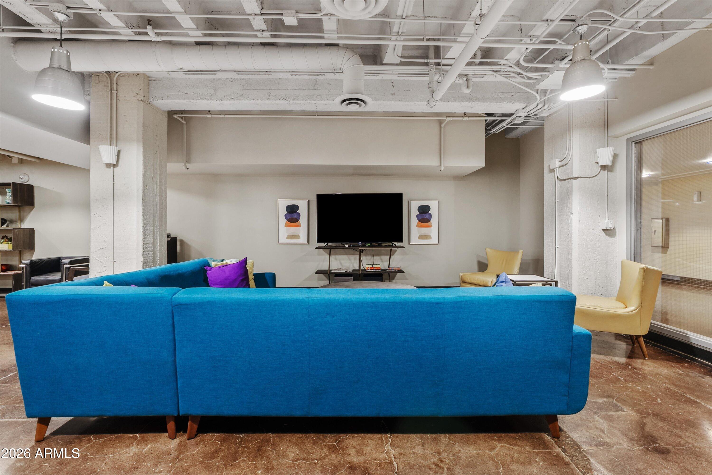 114 W ADAMS Street 802