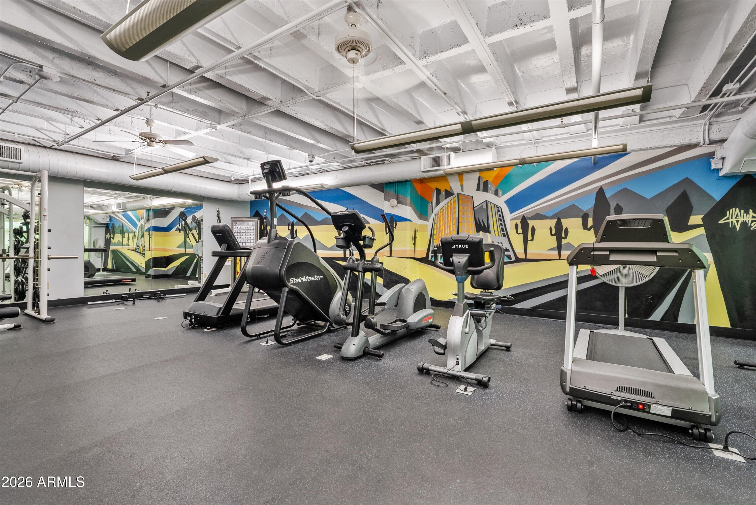 114 W ADAMS Street 802