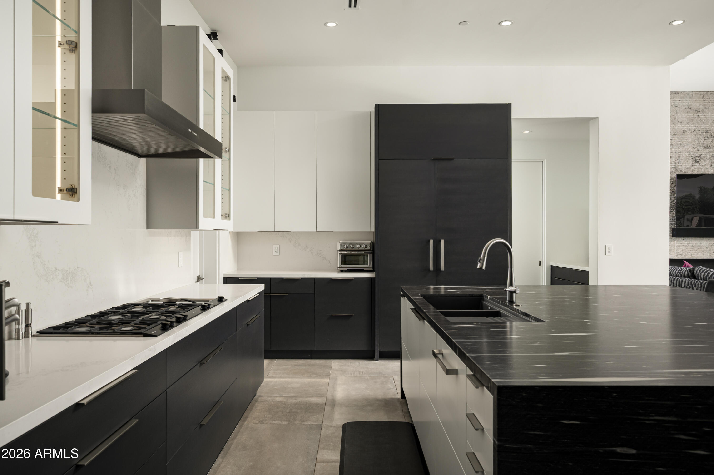 6917 E CACTUS WREN Road