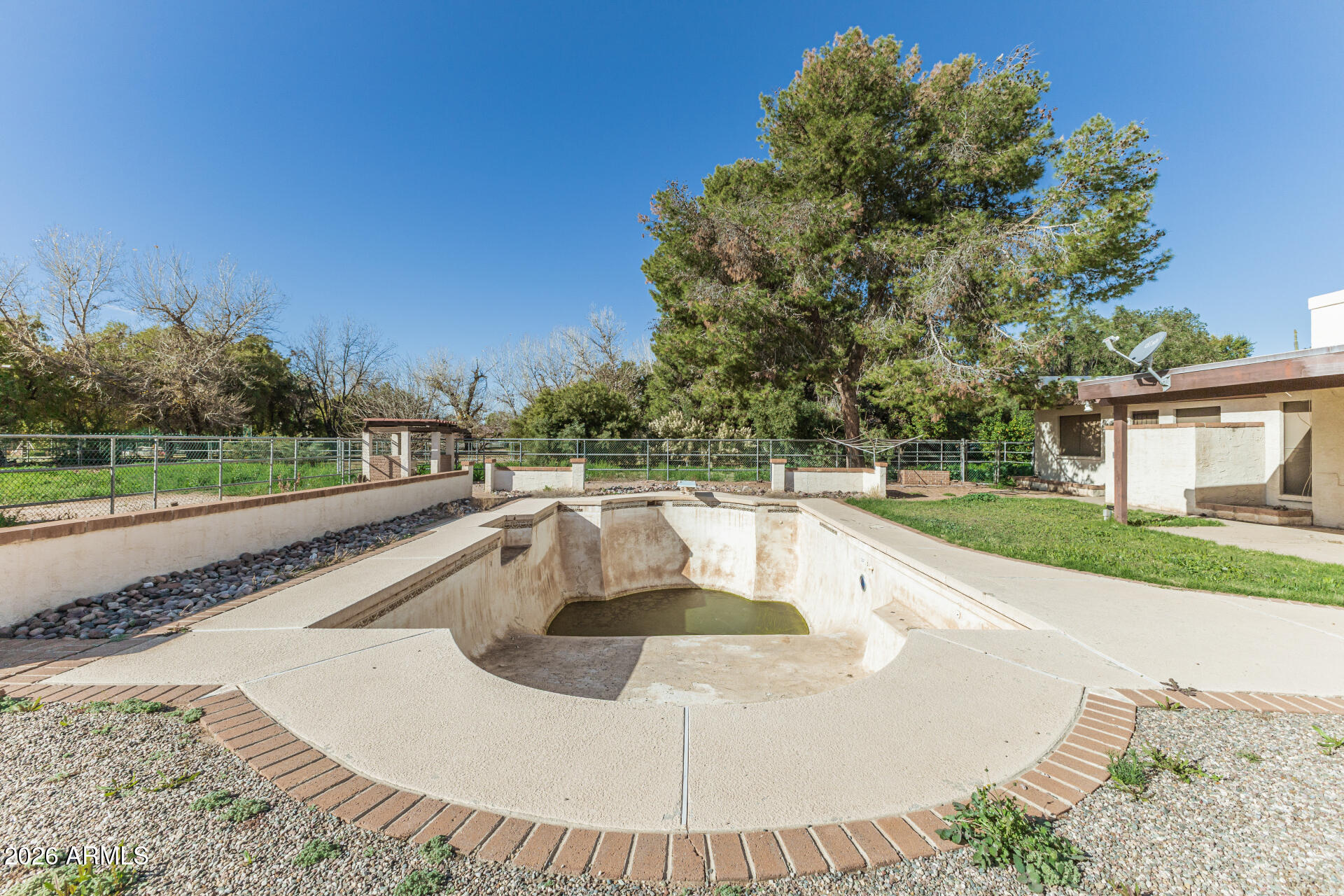 707 E REDFIELD Road E