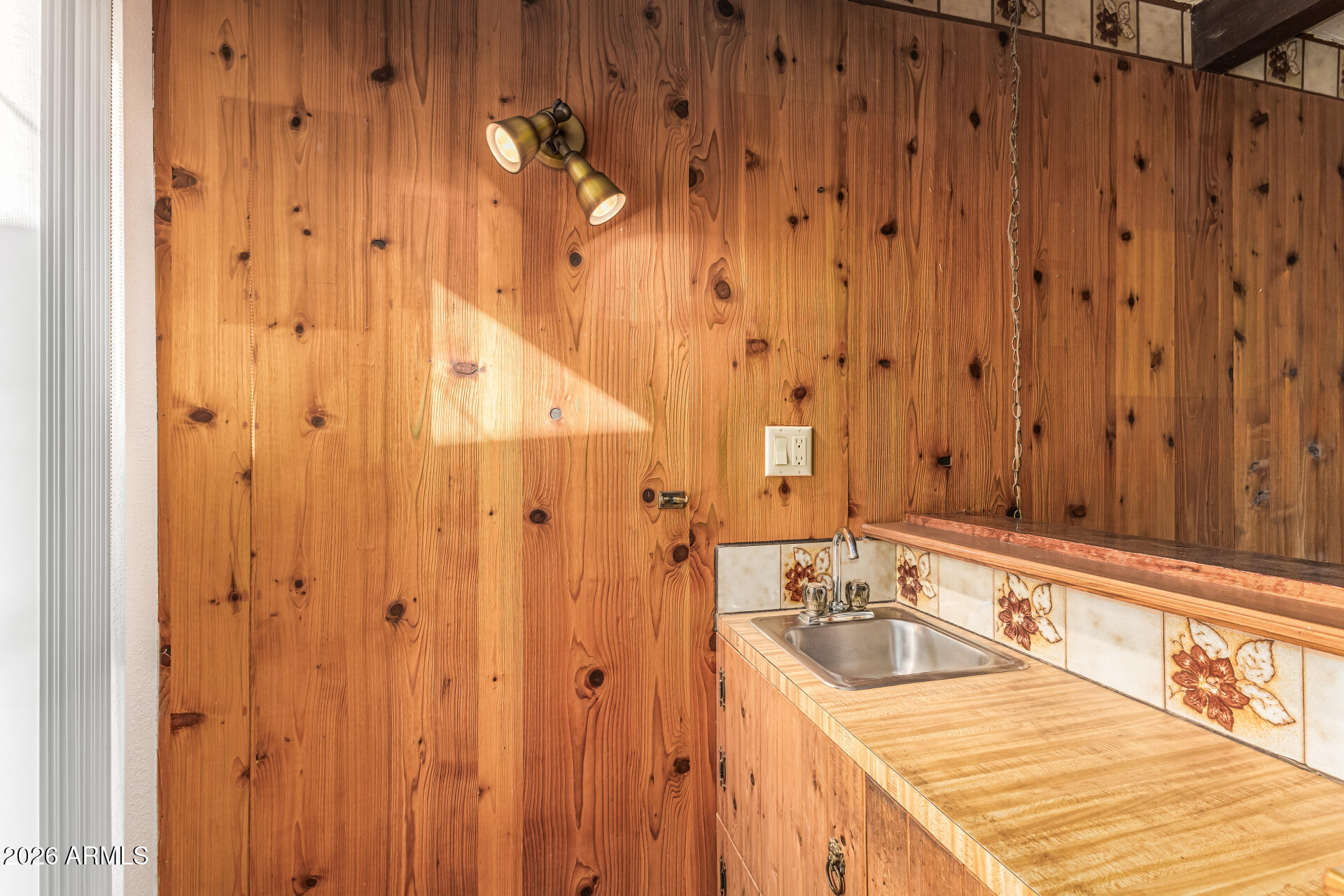 707 E REDFIELD Road E