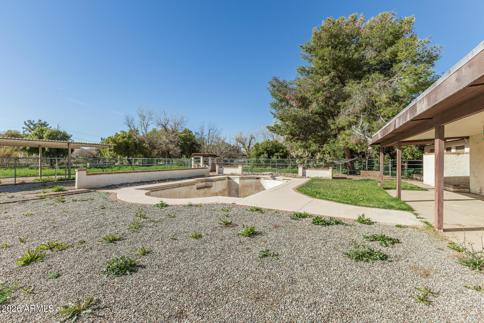 707 E REDFIELD Road E