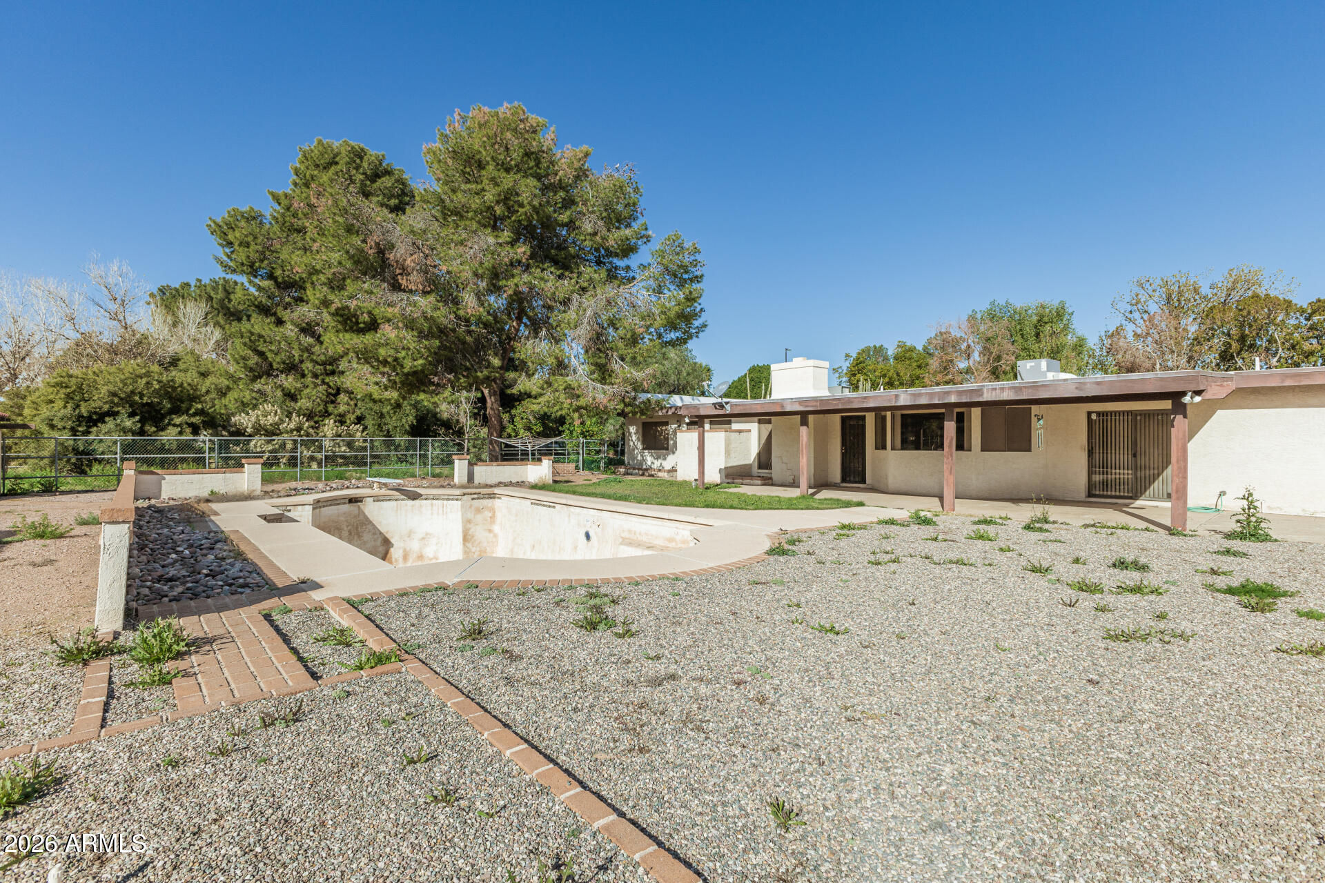 707 E REDFIELD Road E