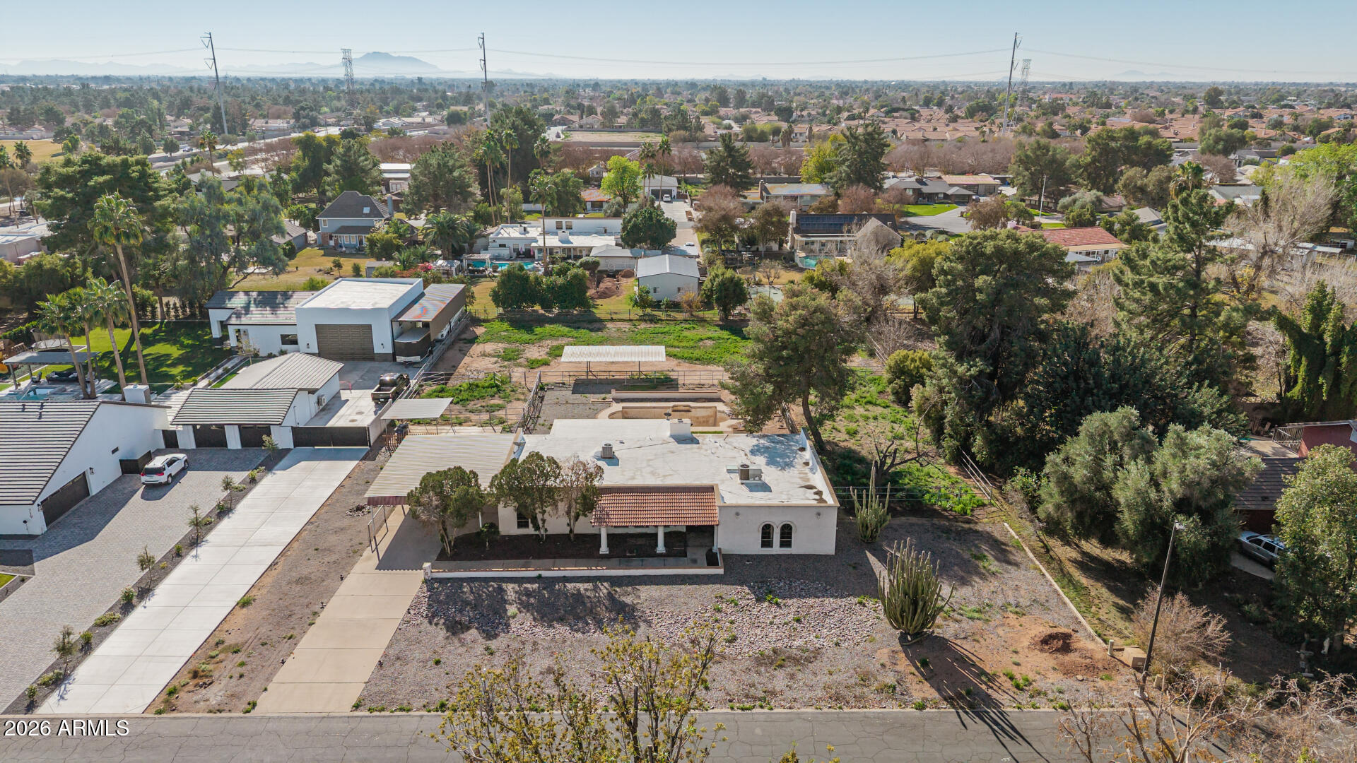 707 E REDFIELD Road E