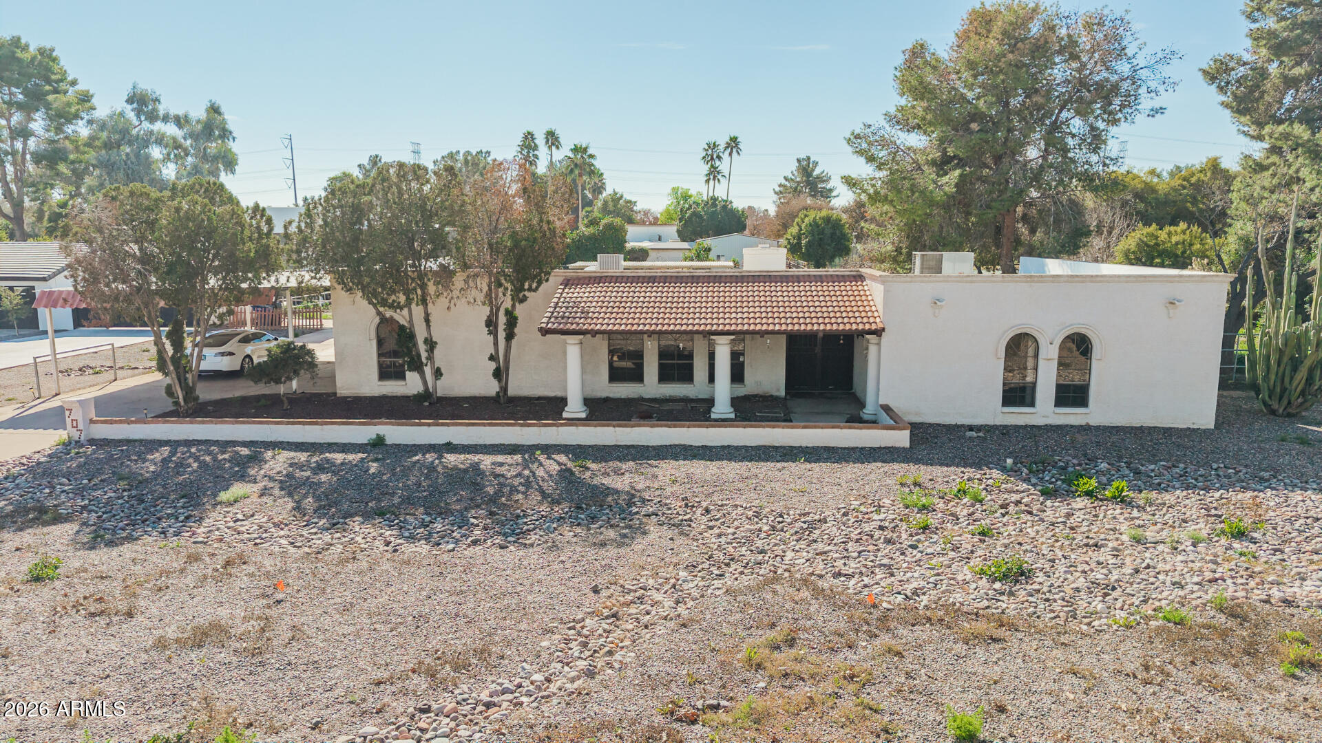 707 E REDFIELD Road E