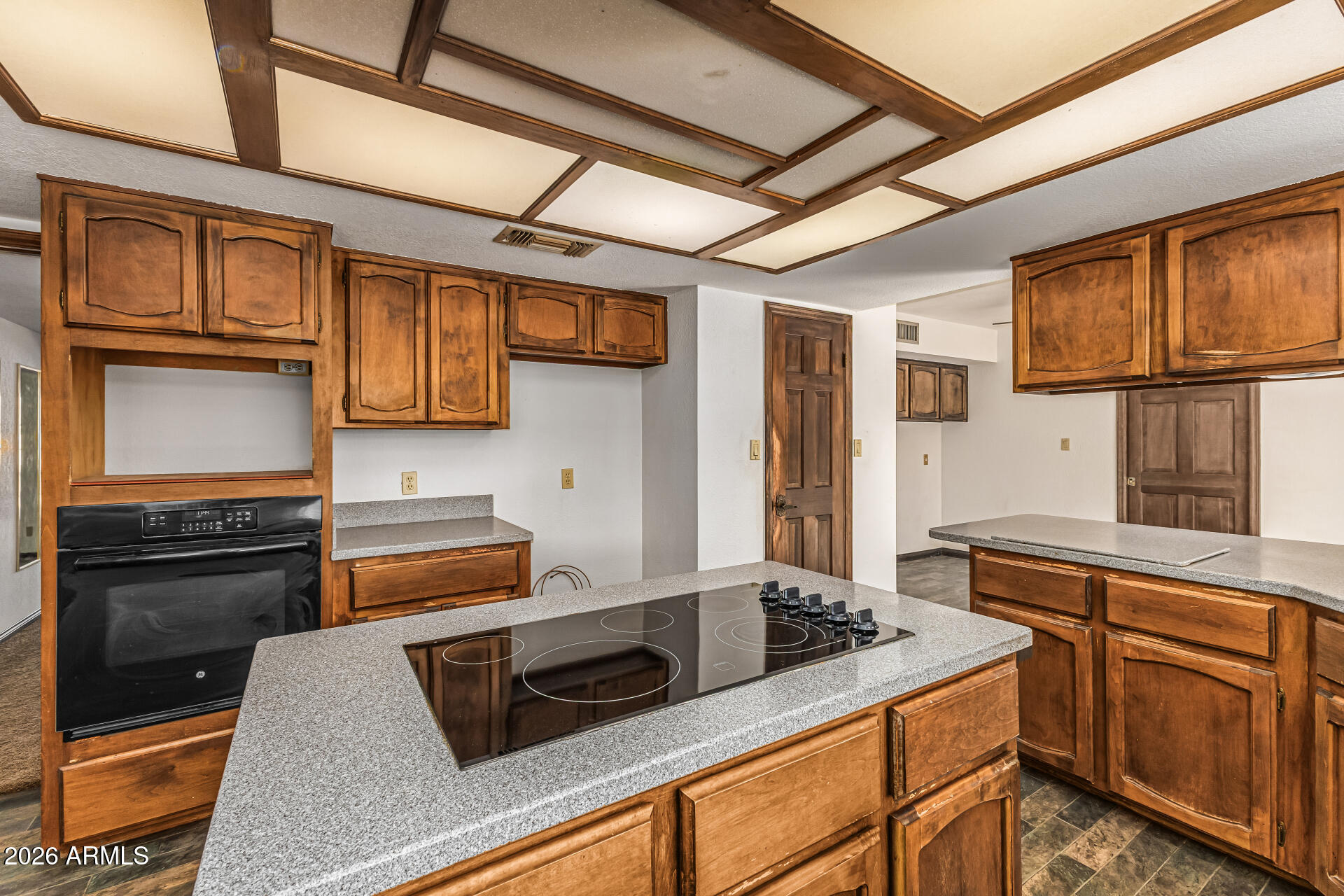 707 E REDFIELD Road E