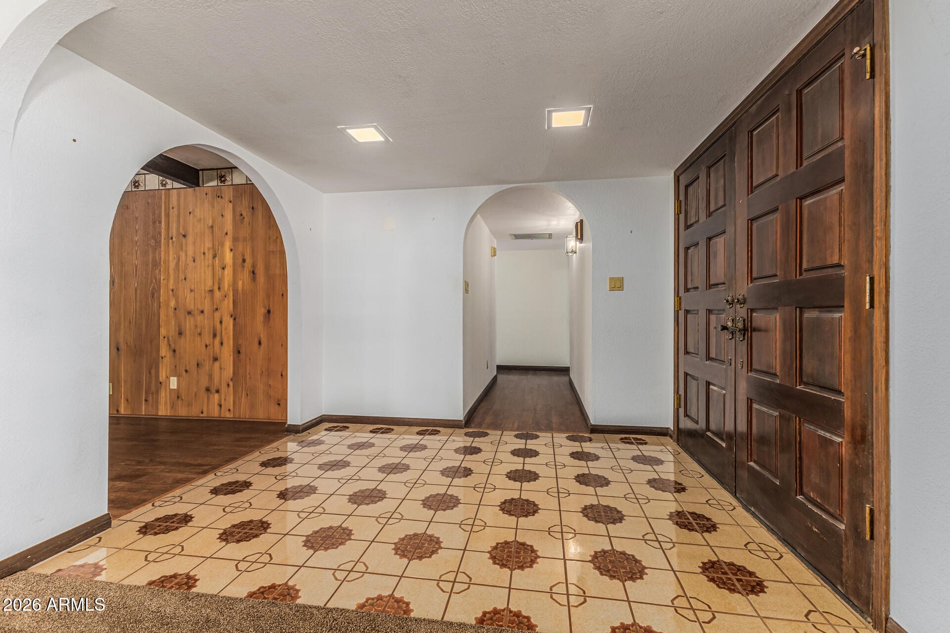 707 E REDFIELD Road E