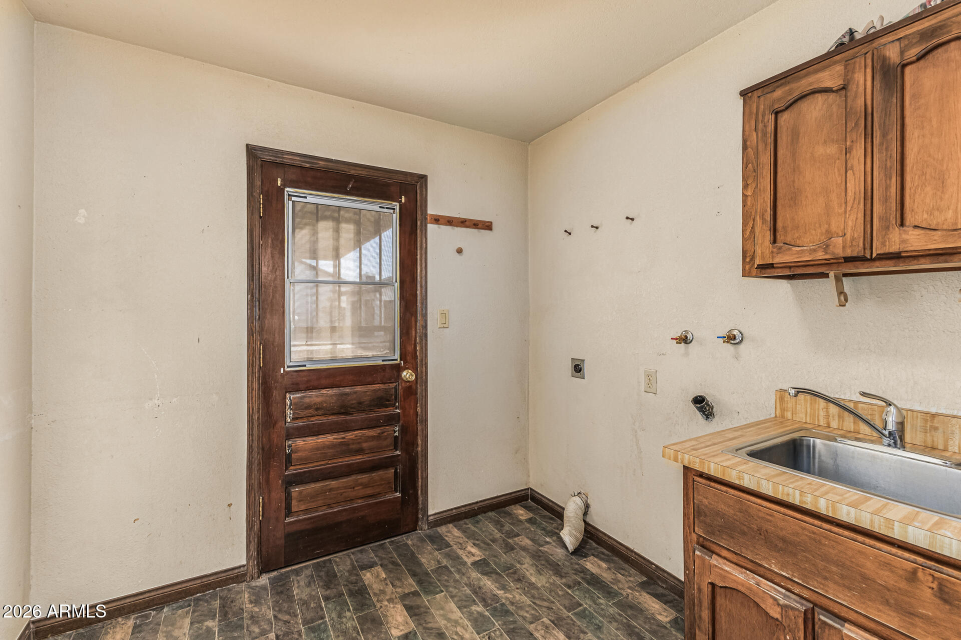 707 E REDFIELD Road E