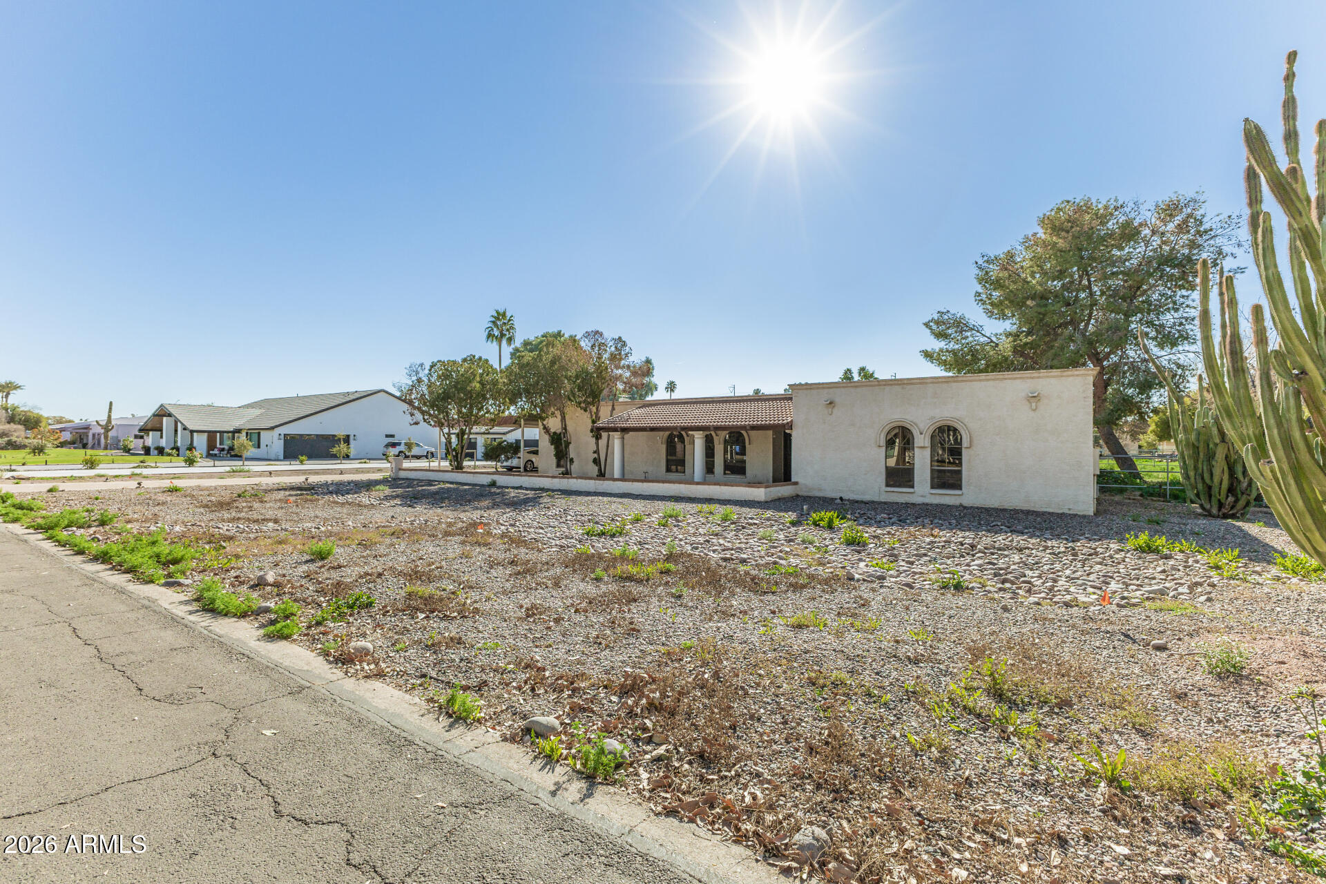 707 E REDFIELD Road E