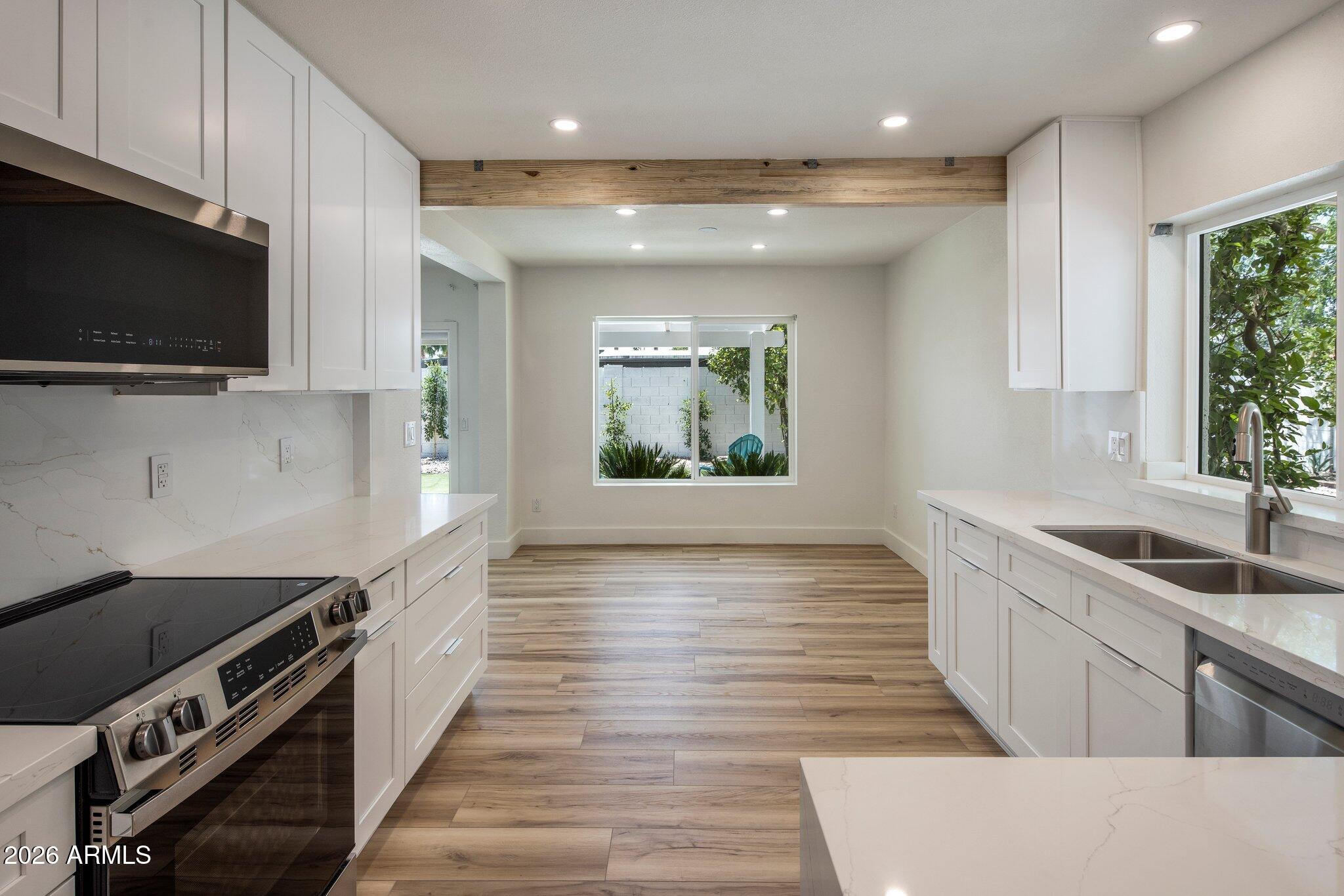 7727 E VALLEY VIEW Road