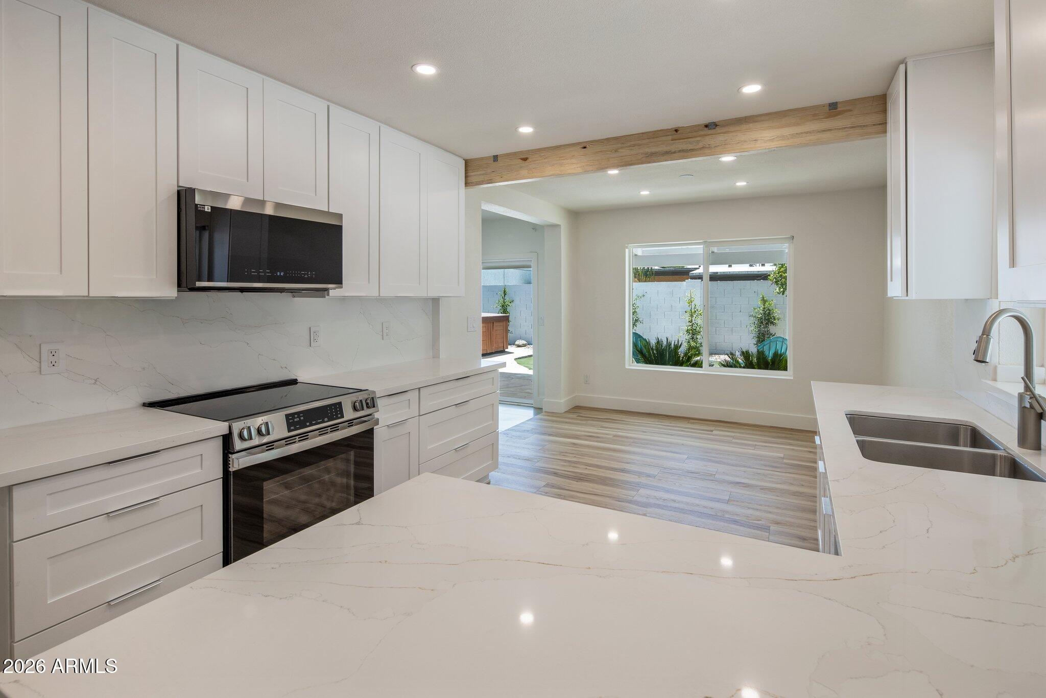 7727 E VALLEY VIEW Road