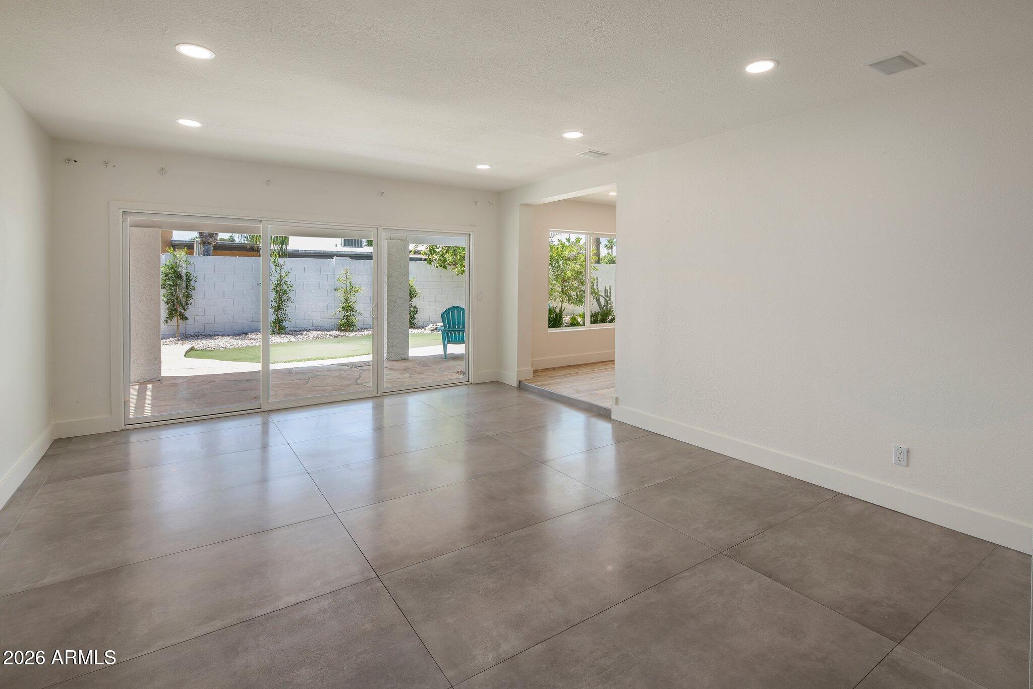 7727 E VALLEY VIEW Road