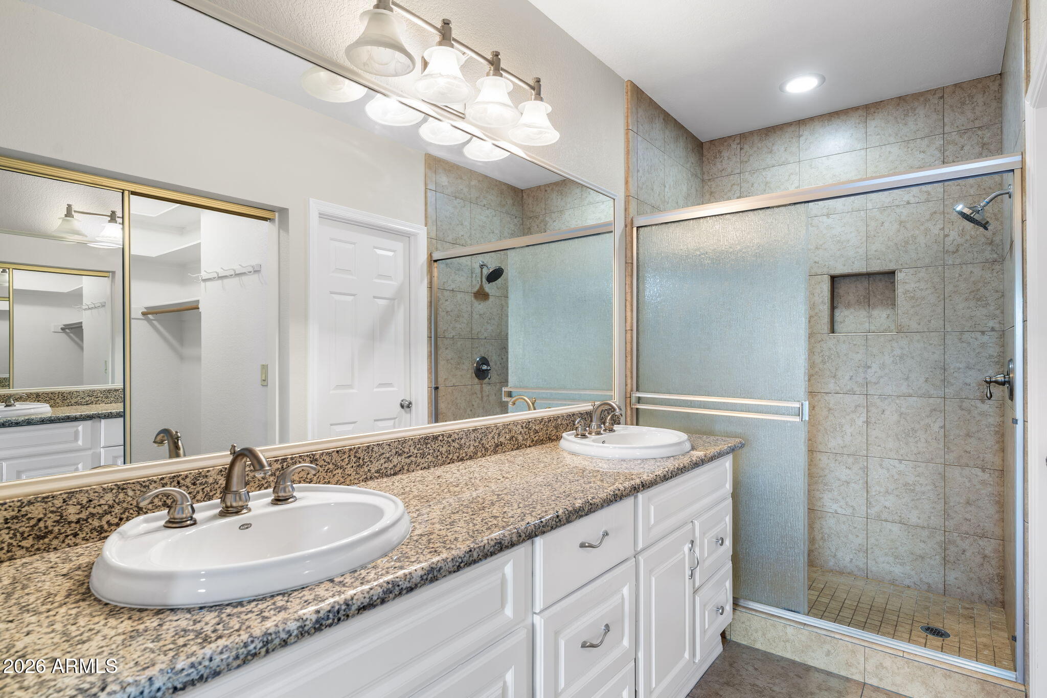 8841 E MEADOW HILL Drive