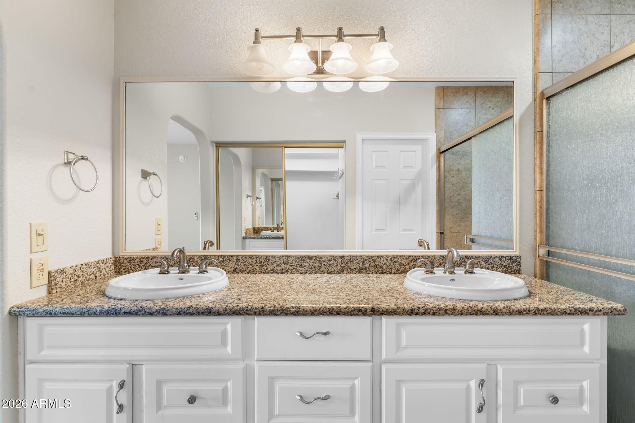 8841 E MEADOW HILL Drive