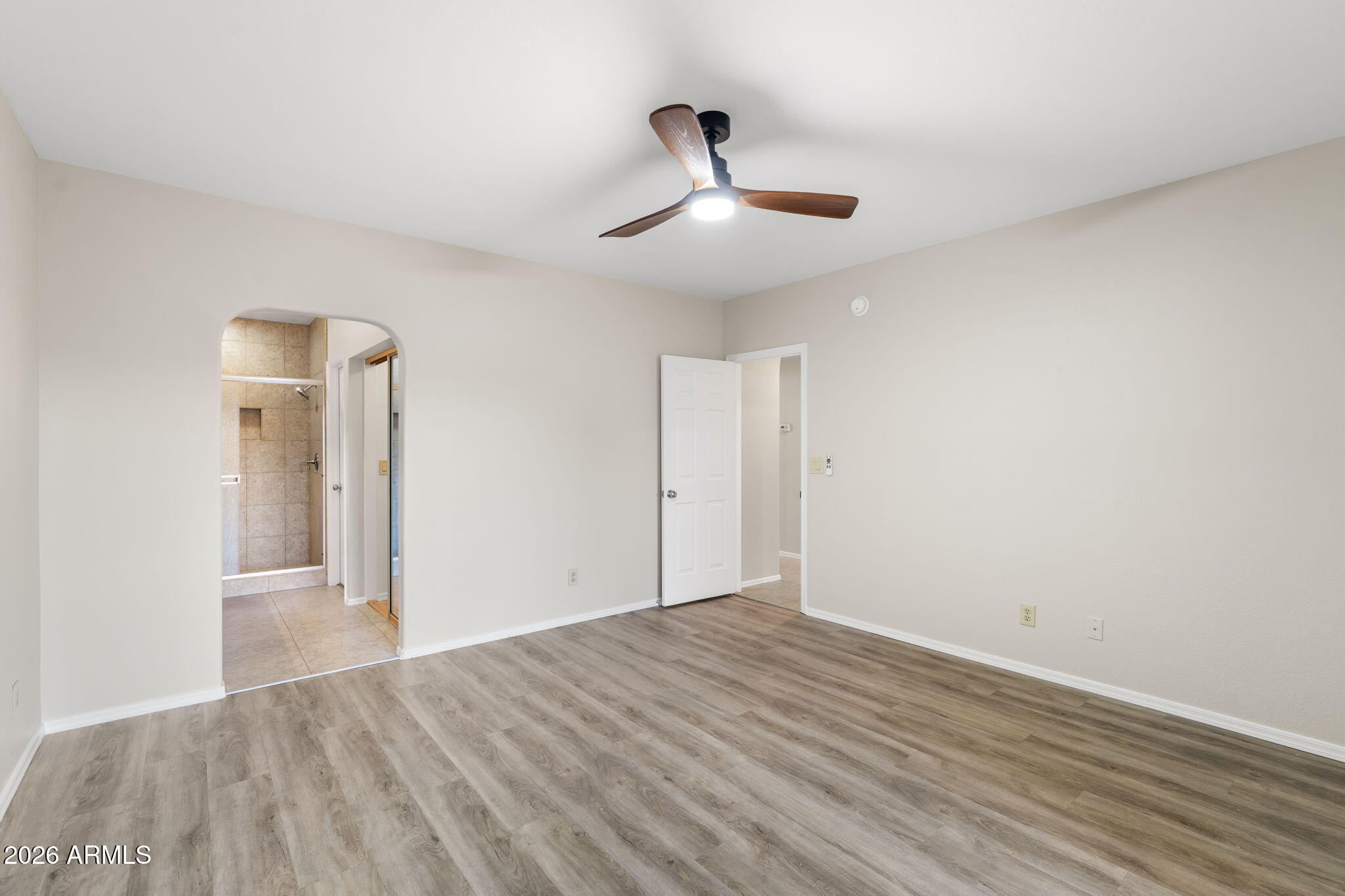 8841 E MEADOW HILL Drive