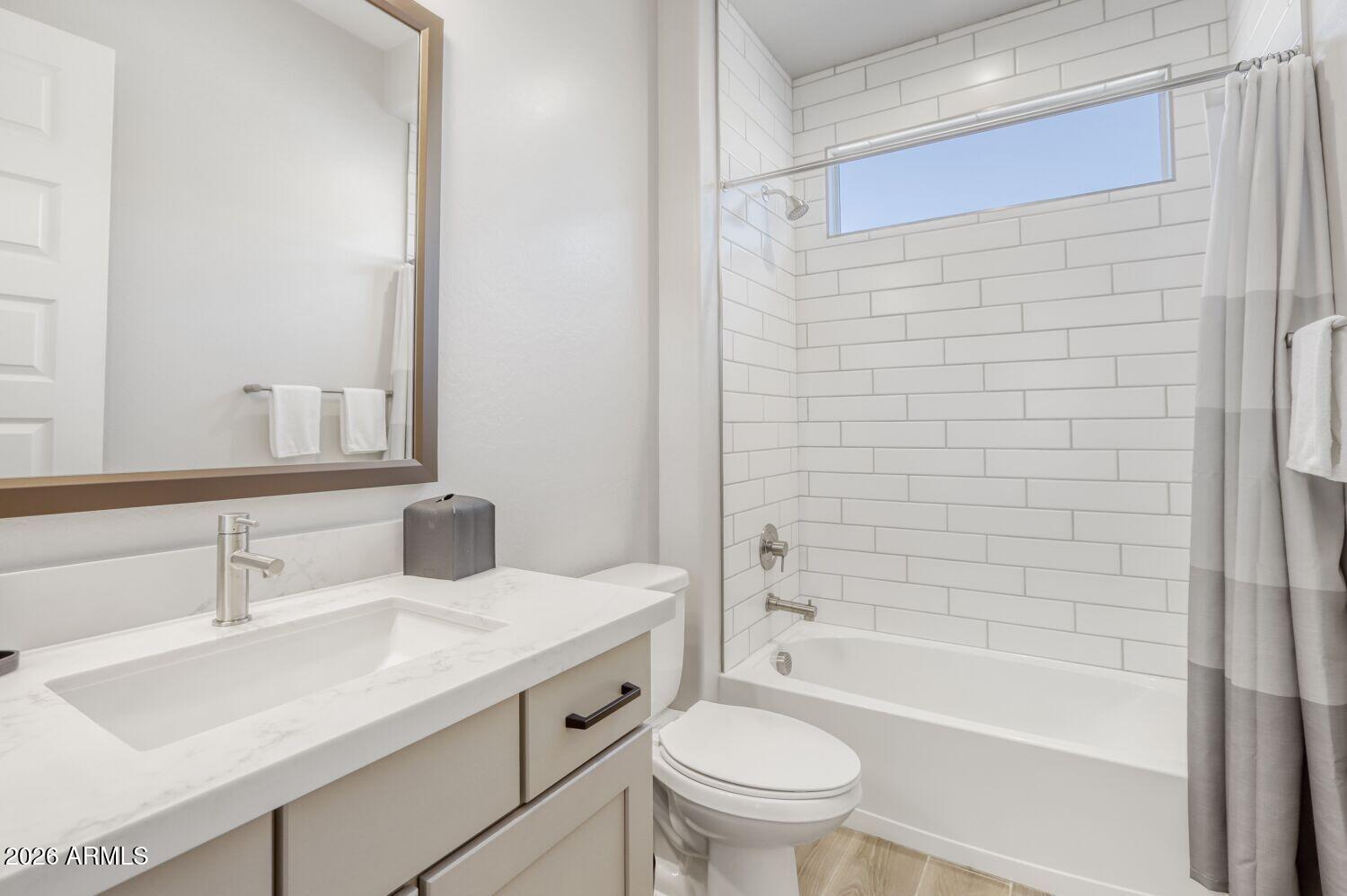 20812 W SAN JUAN Avenue