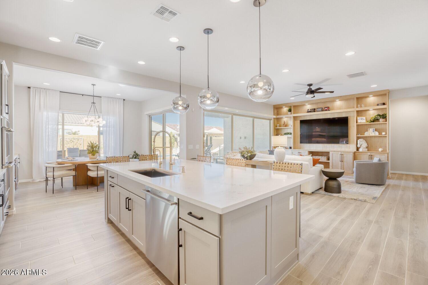 20812 W SAN JUAN Avenue