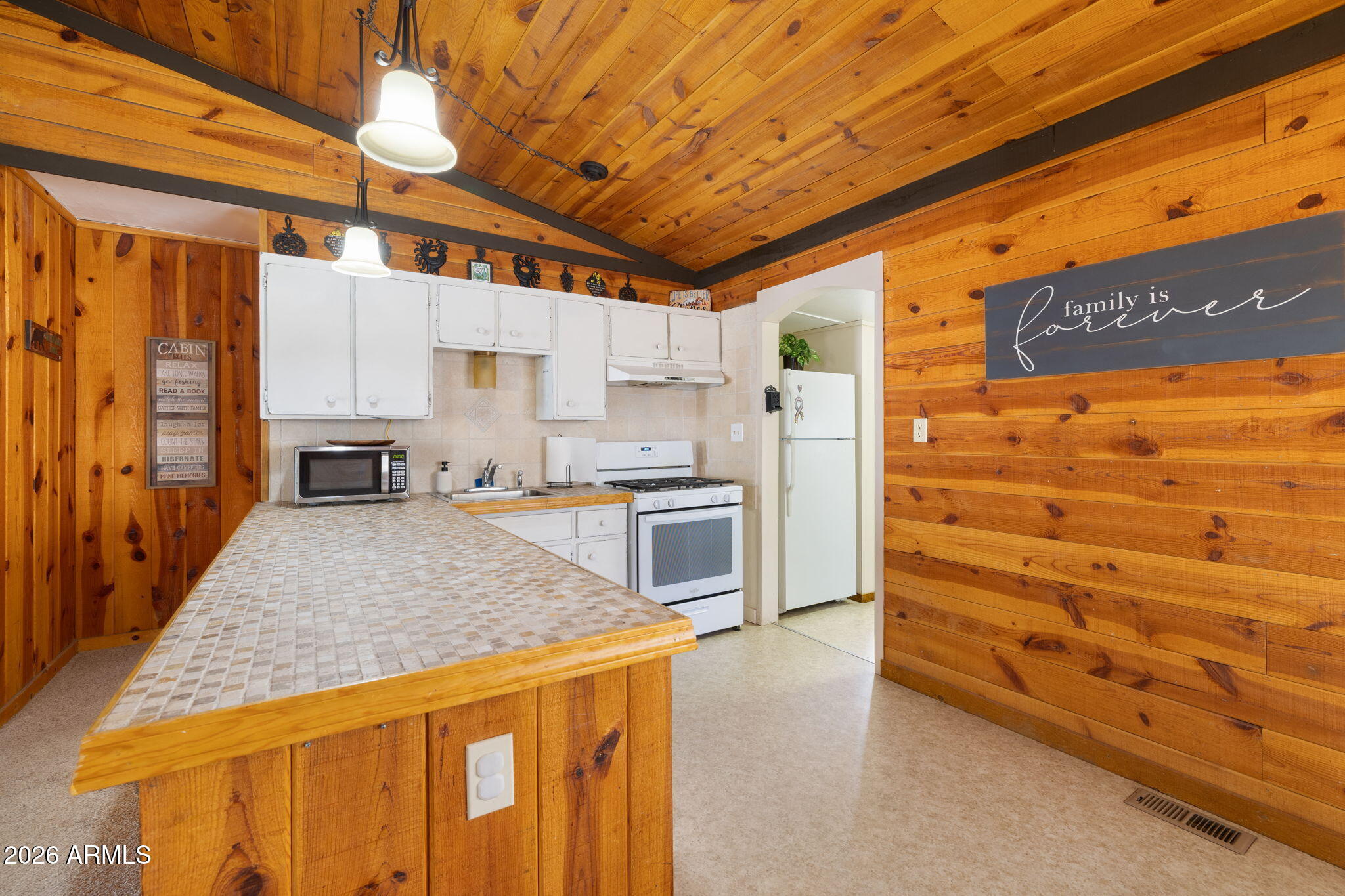 735 E CEDAR WOOD Drive