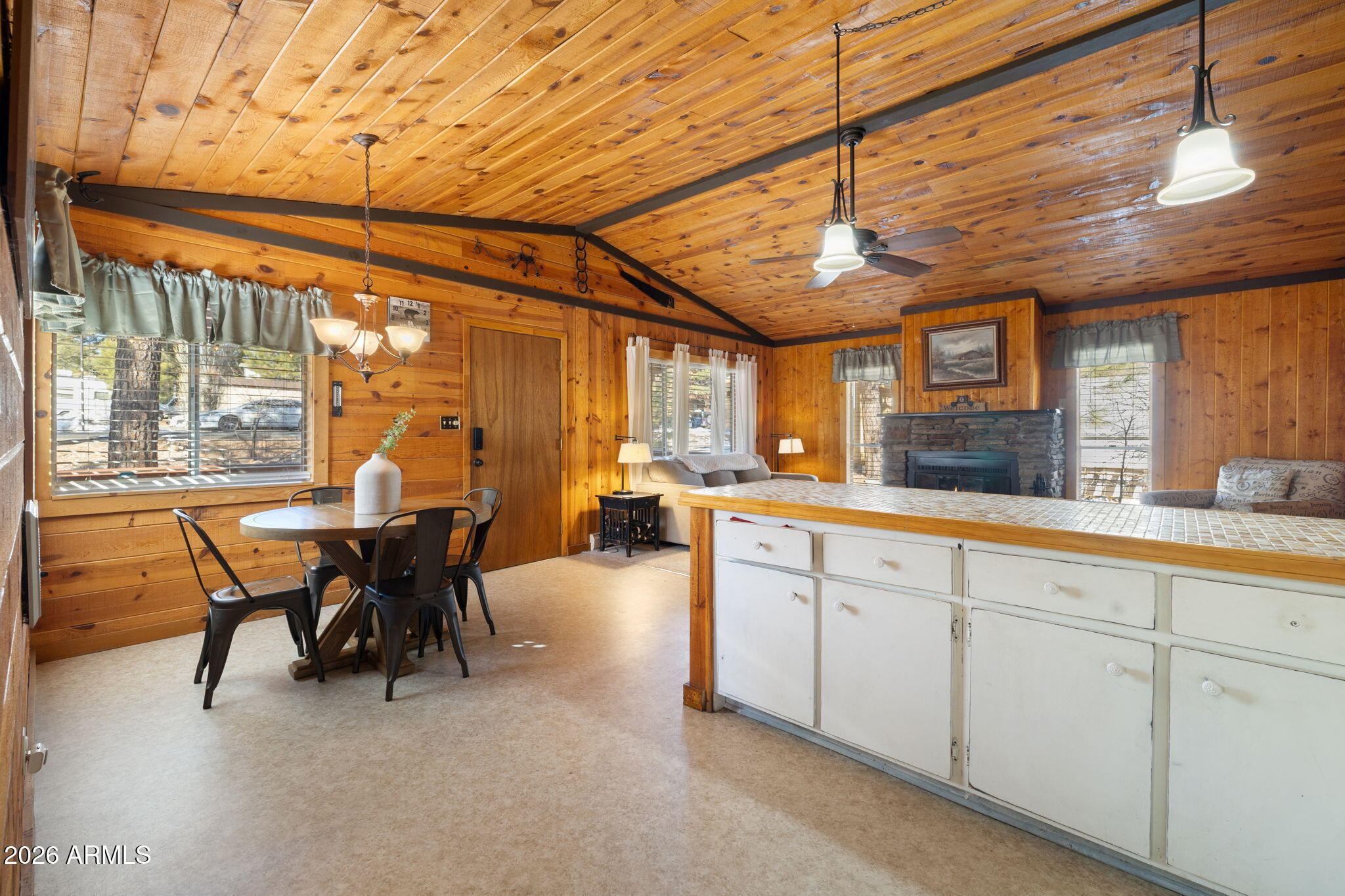 735 E CEDAR WOOD Drive