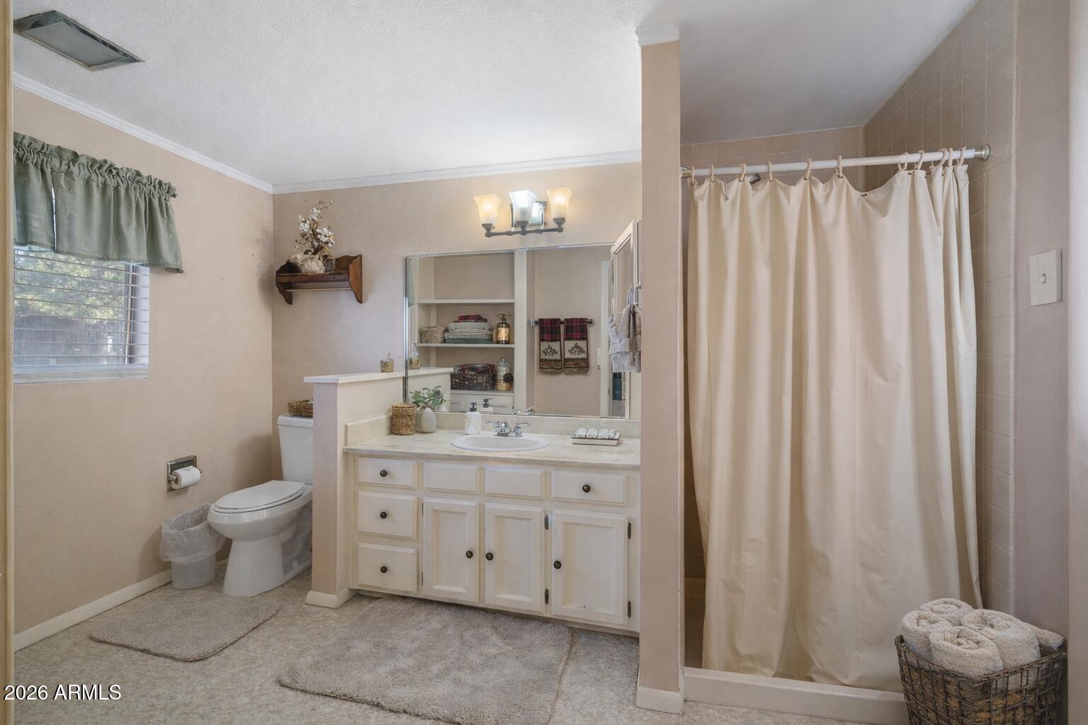 735 E CEDAR WOOD Drive