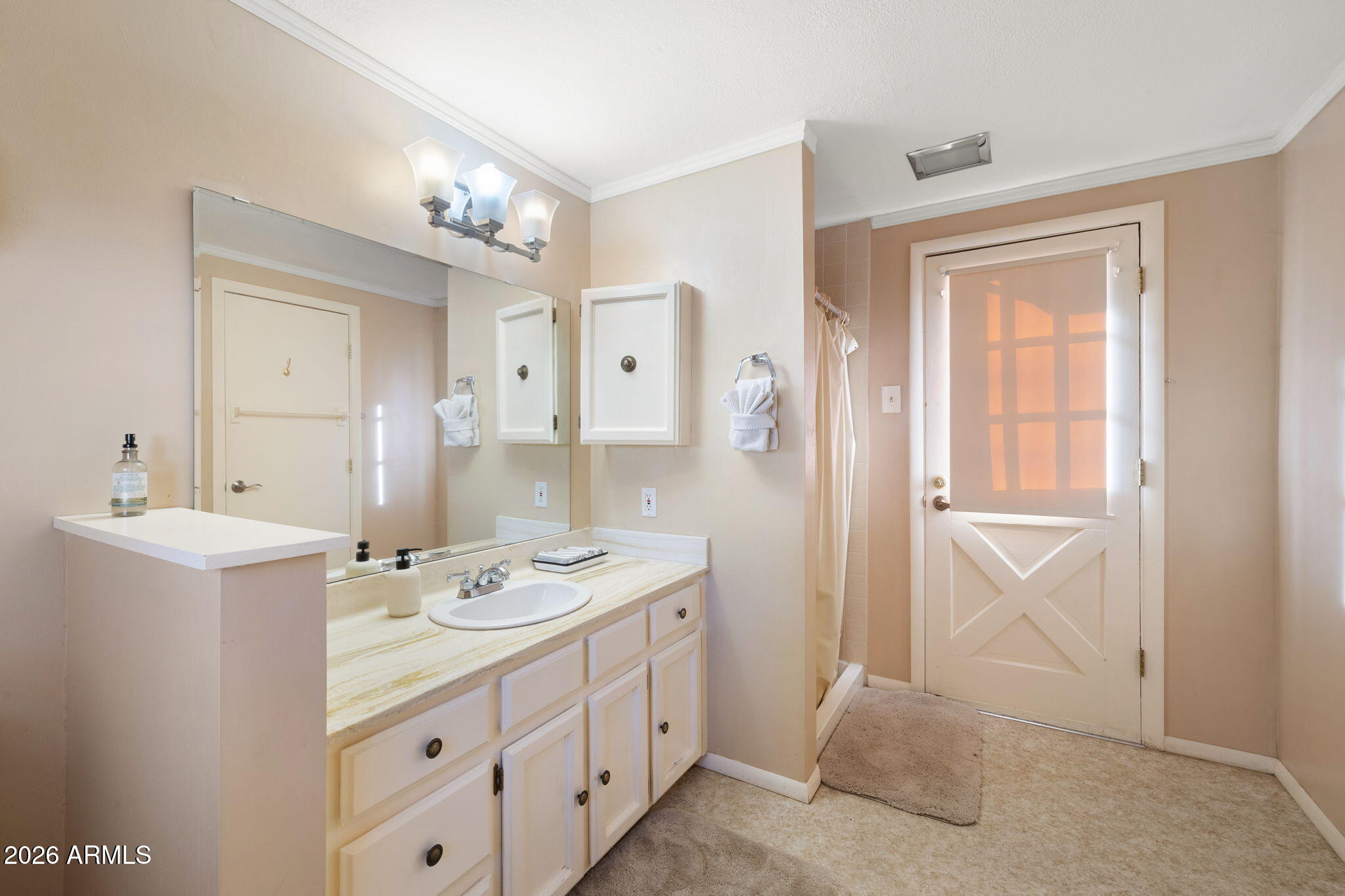 735 E CEDAR WOOD Drive